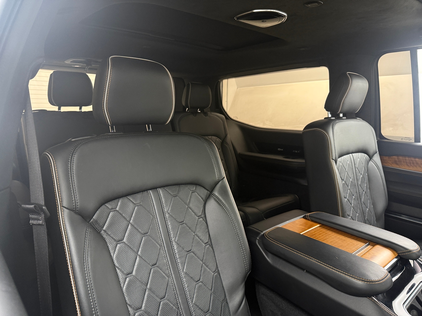 Thumbnail: 2022 Jeep Grand Wagoneer - 5