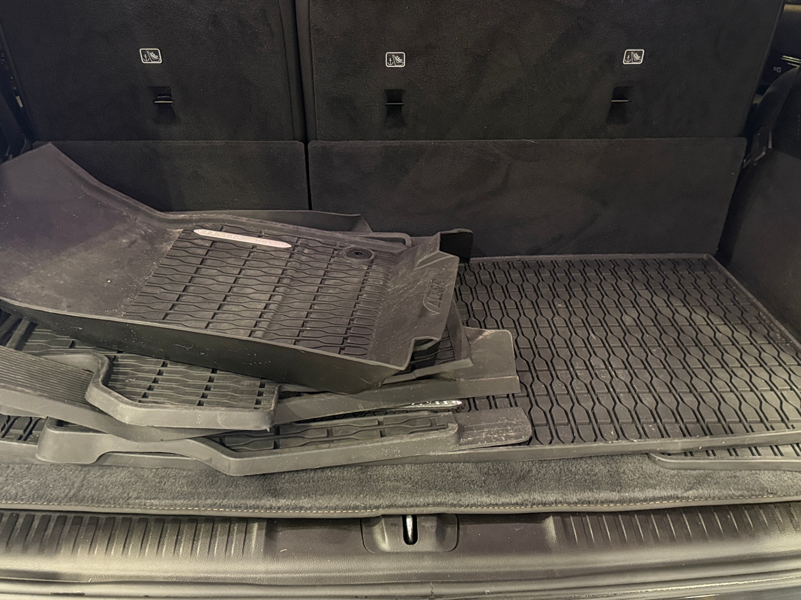 Thumbnail: 2022 Jeep Grand Wagoneer - 6