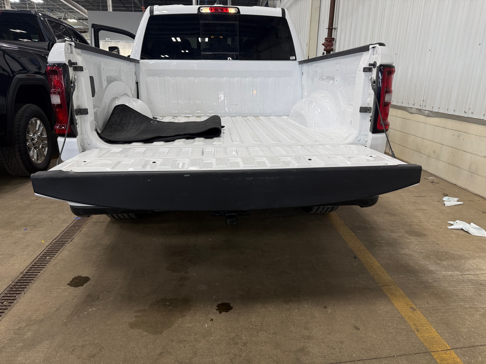 Thumbnail: 2025 RAM 1500 - 6