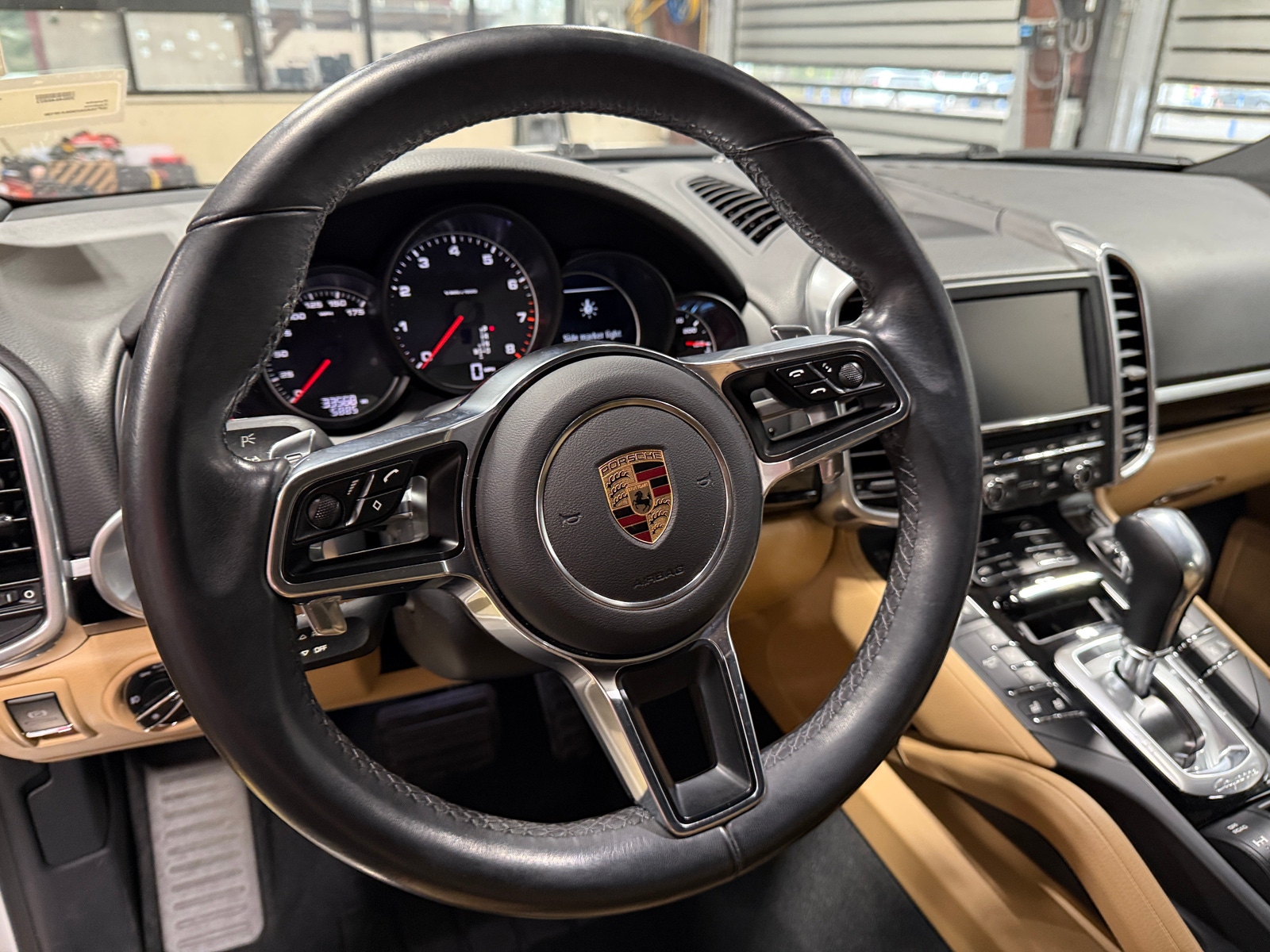 Thumbnail: 2016 Porsche Cayenne - 4