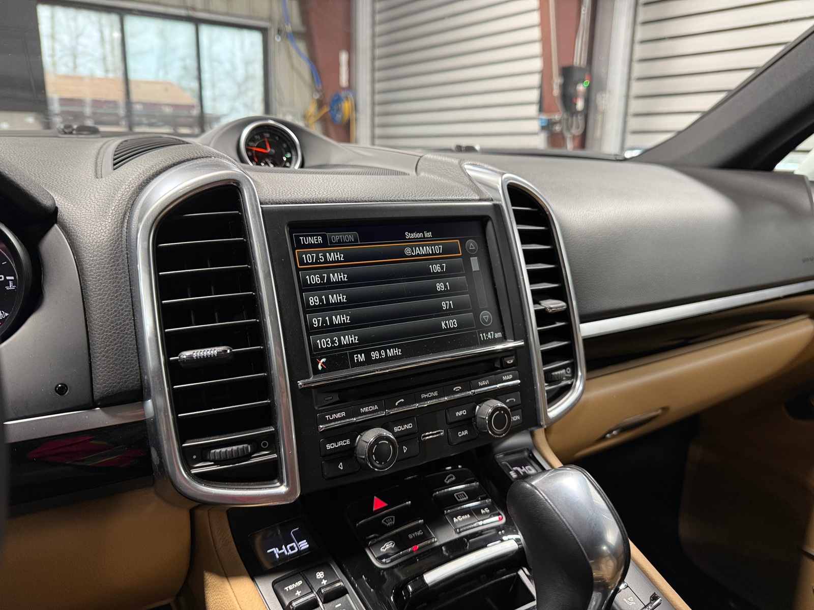 Thumbnail: 2016 Porsche Cayenne - 3