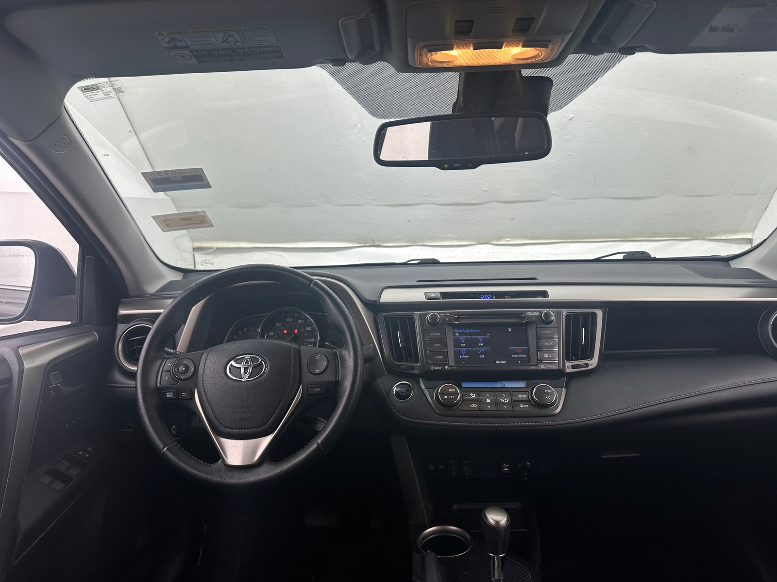 Thumbnail: 2015 Toyota RAV4 - 2