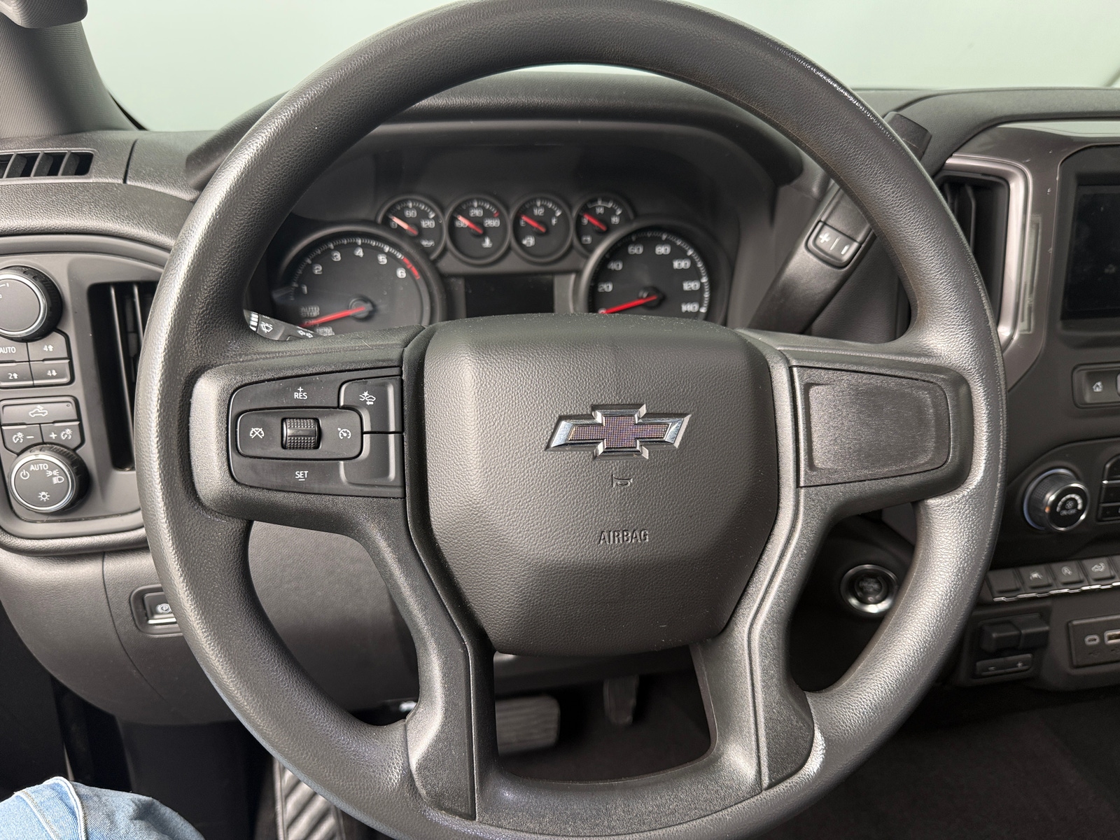 Thumbnail: 2024 Chevrolet Silverado 1500 - 5