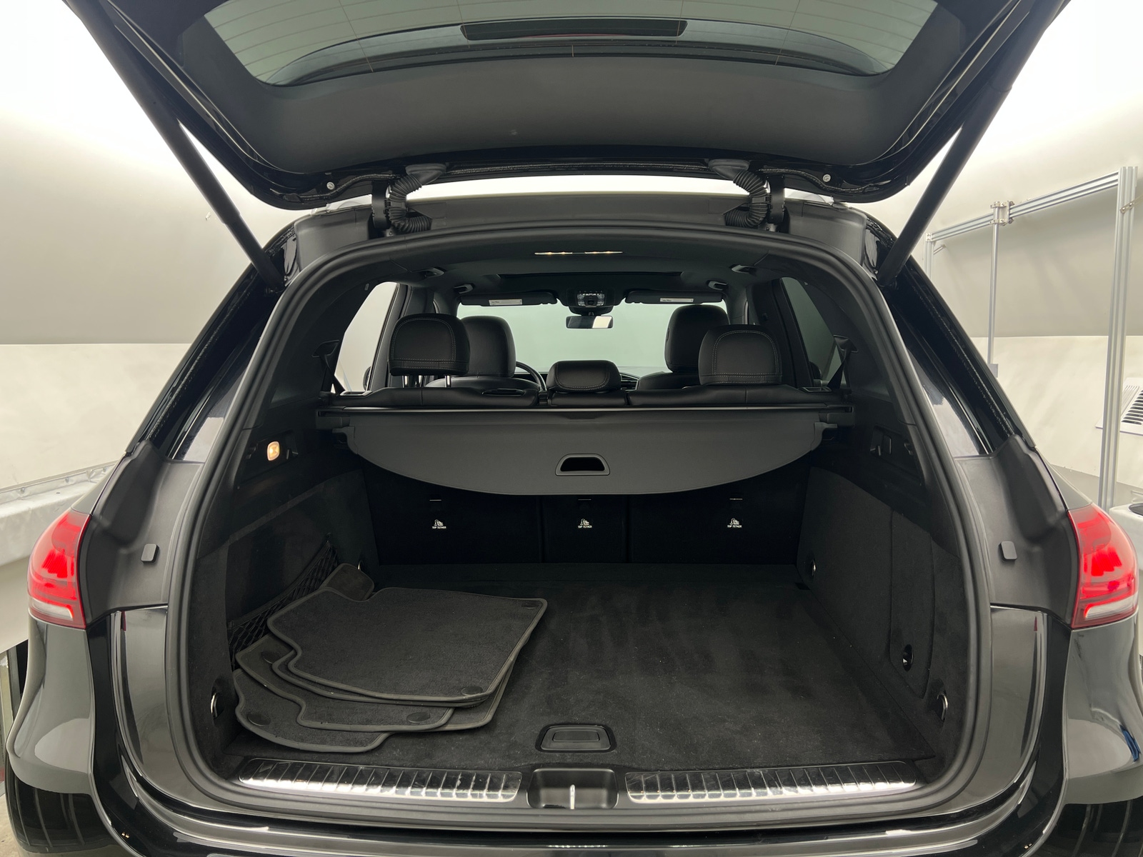 Thumbnail: 2020 Mercedes-Benz GLE - 6