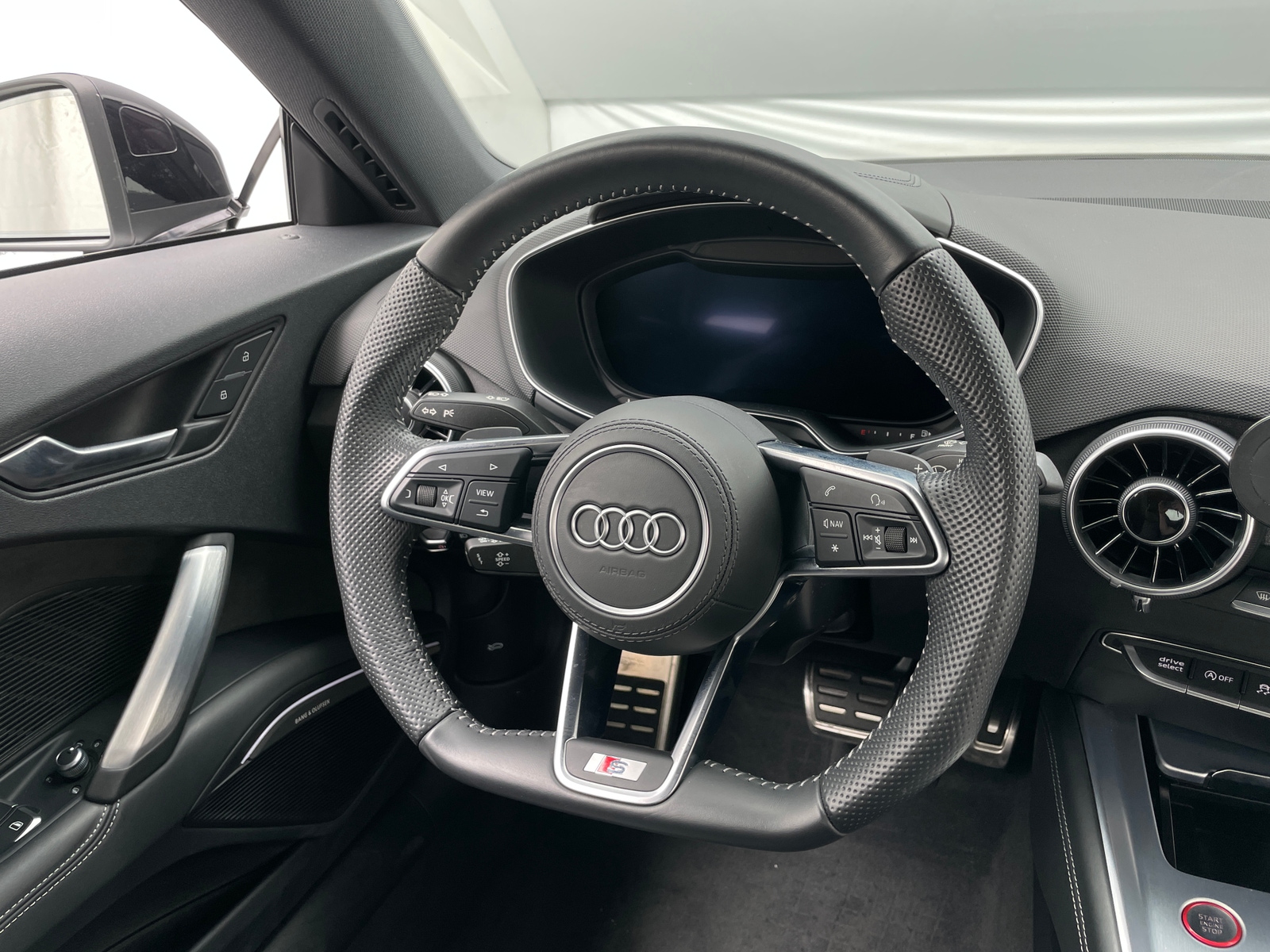 Thumbnail: 2022 Audi TT - 3