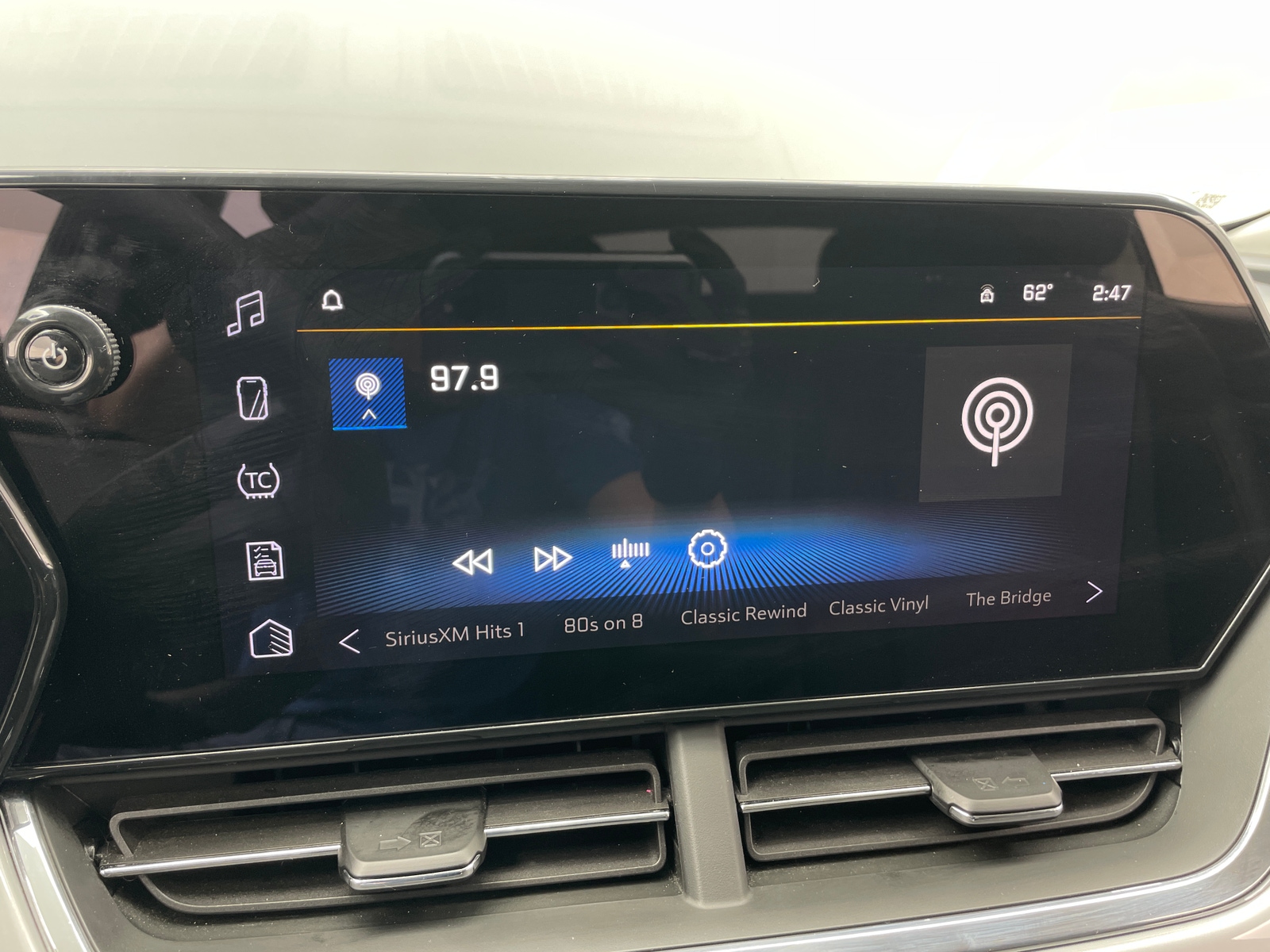 Thumbnail: 2025 Chevrolet Trax - 4