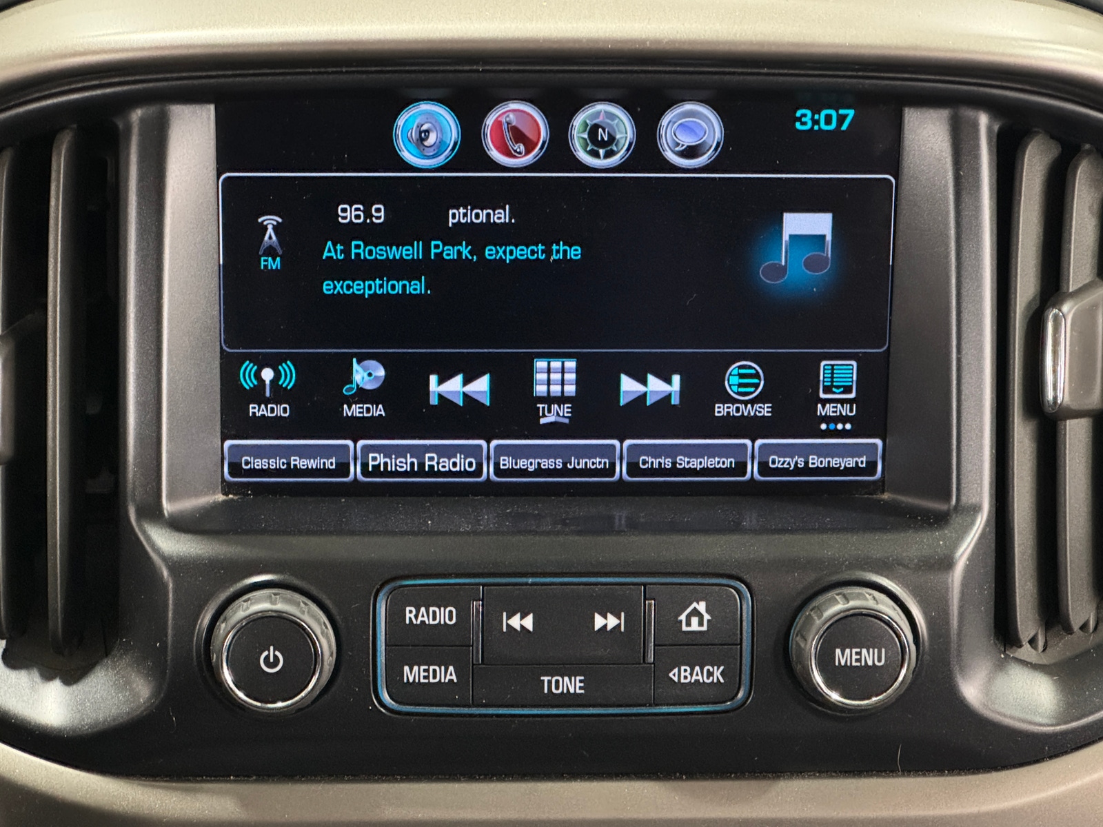 Thumbnail: 2016 Chevrolet Colorado - 3