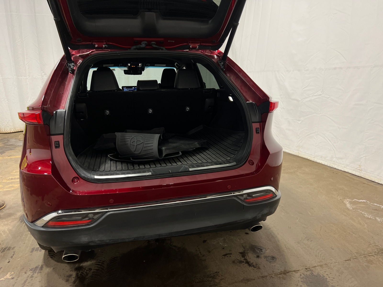 Thumbnail: 2021 Toyota Venza - 6