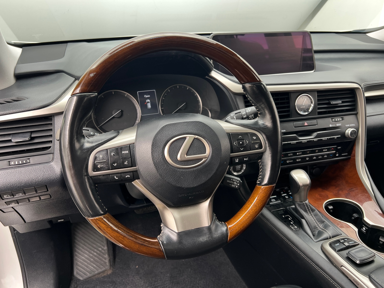Thumbnail: 2018 Lexus RX - 4