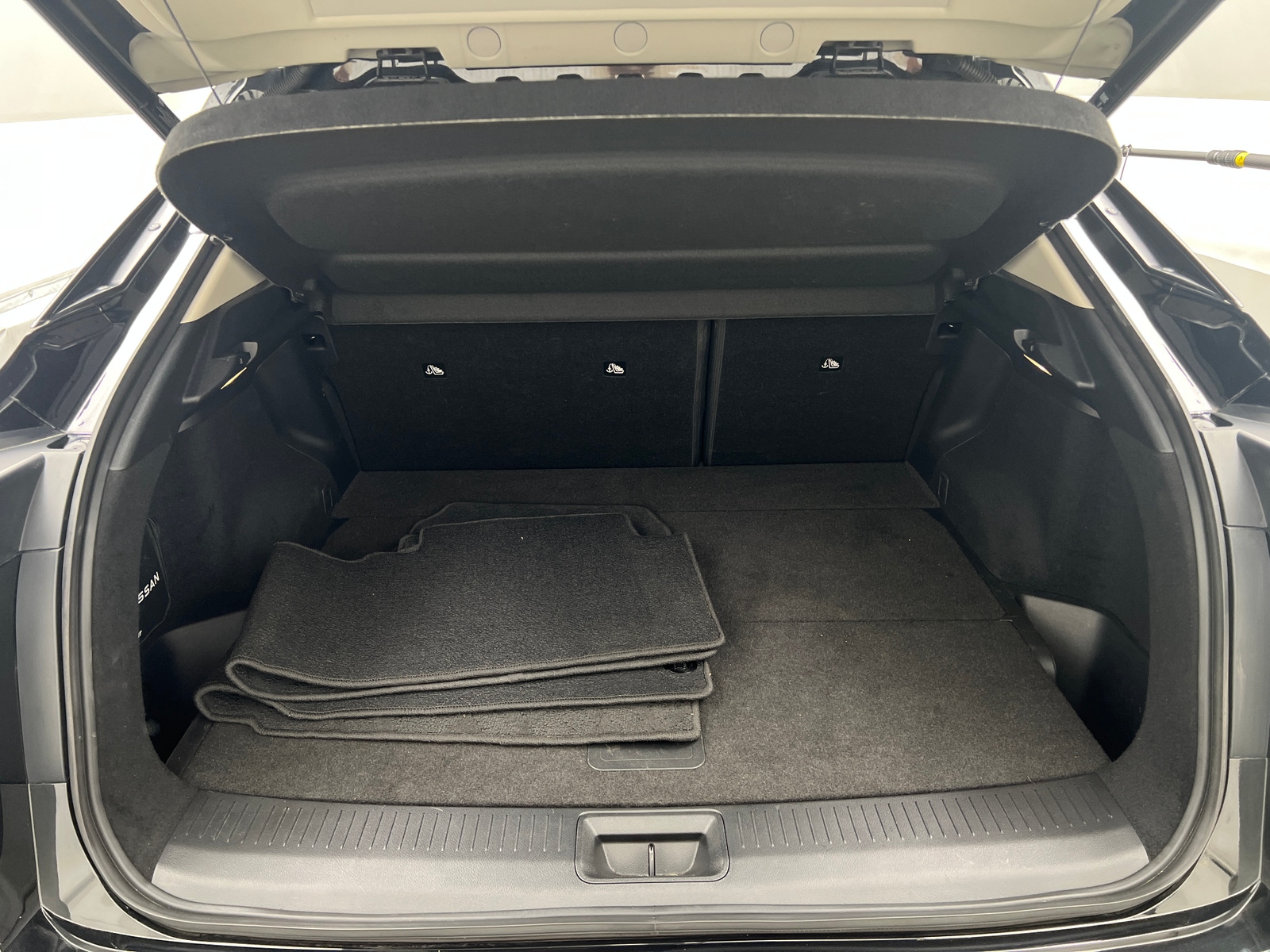 Thumbnail: 2023 Nissan Ariya - 6