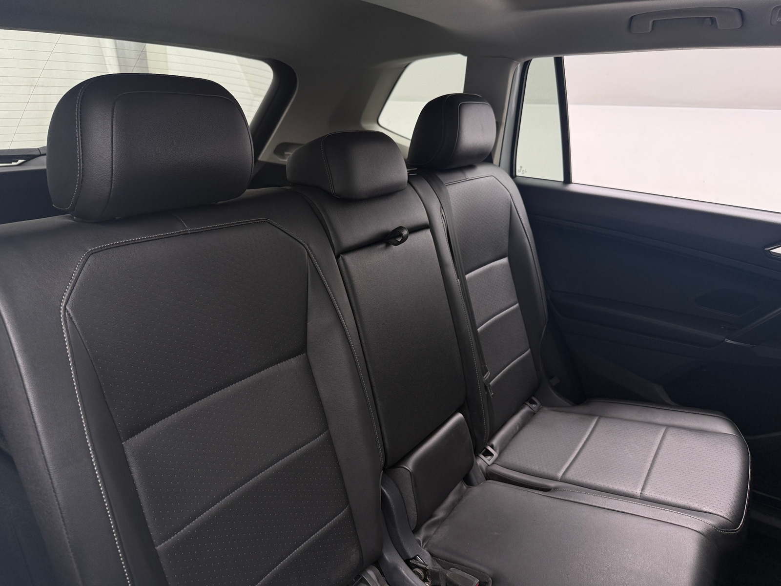 Thumbnail: 2018 Volkswagen Tiguan - 5