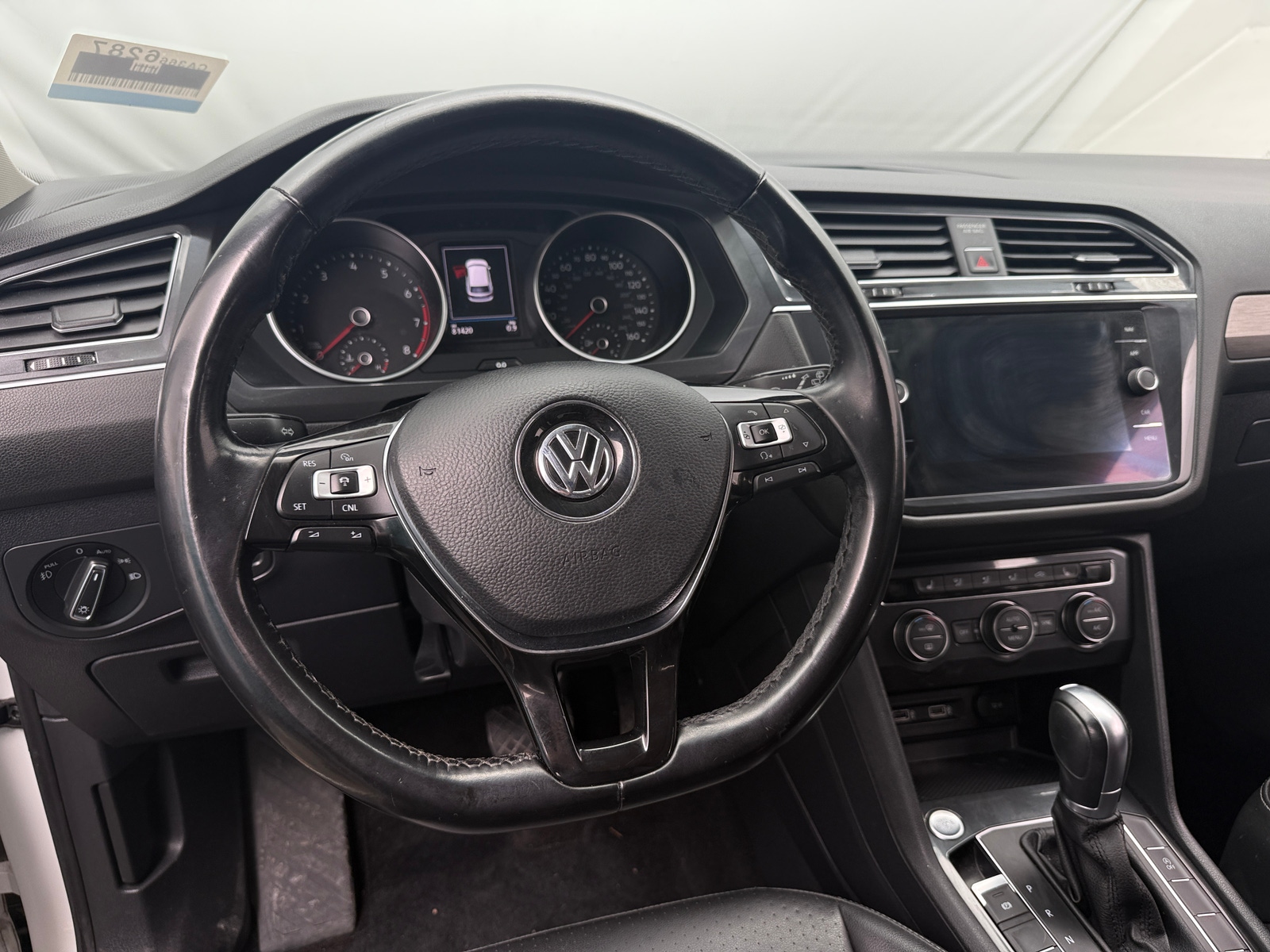 Thumbnail: 2018 Volkswagen Tiguan - 4