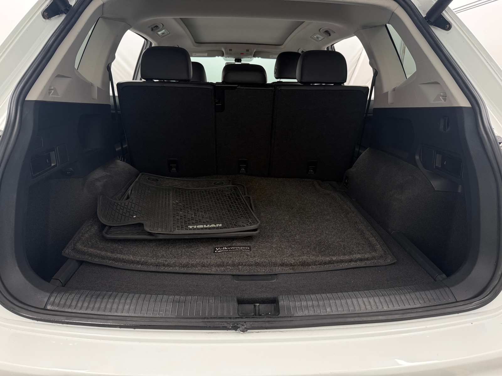 Thumbnail: 2018 Volkswagen Tiguan - 6