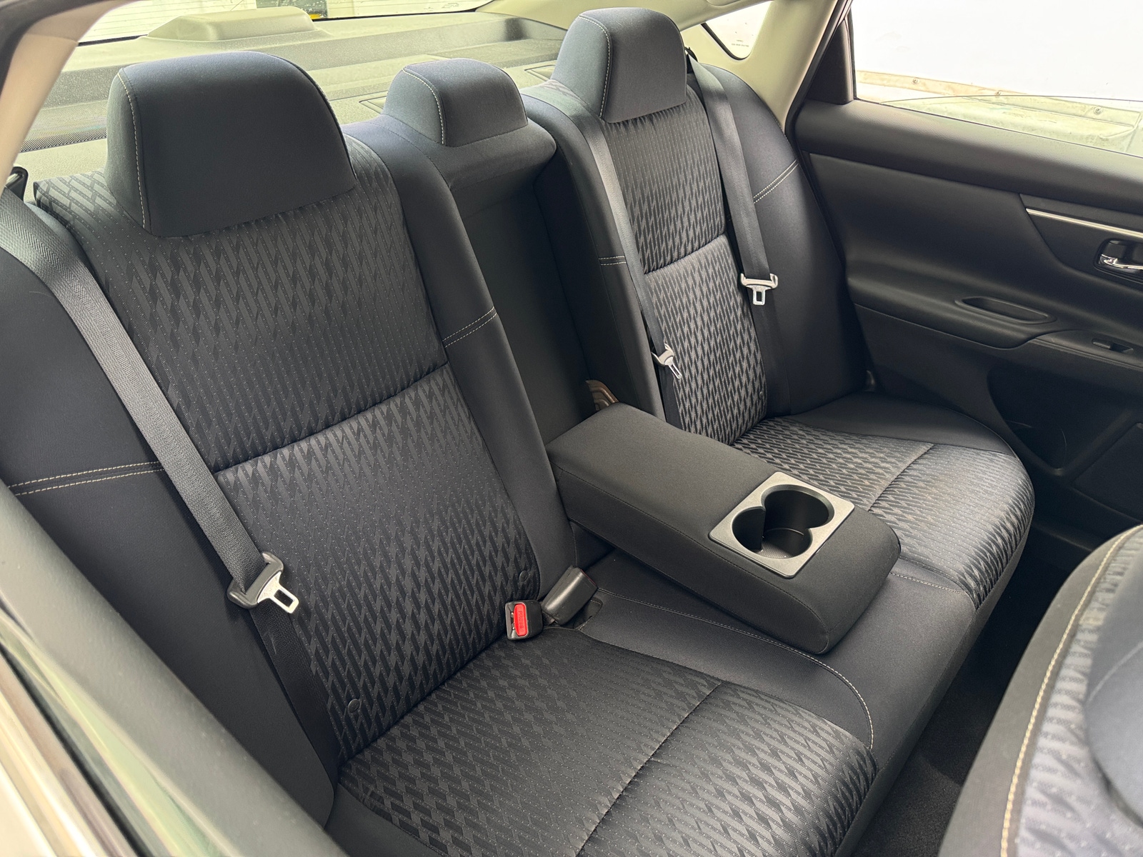 Thumbnail: 2017 Nissan Altima - 6