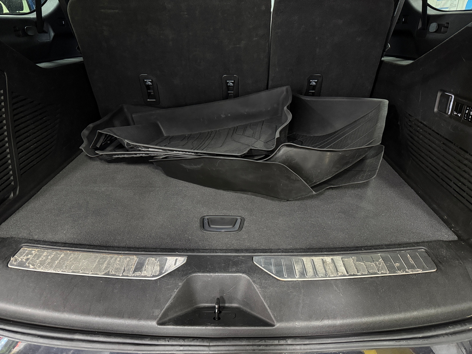 Thumbnail: 2023 Chevrolet Suburban - 6