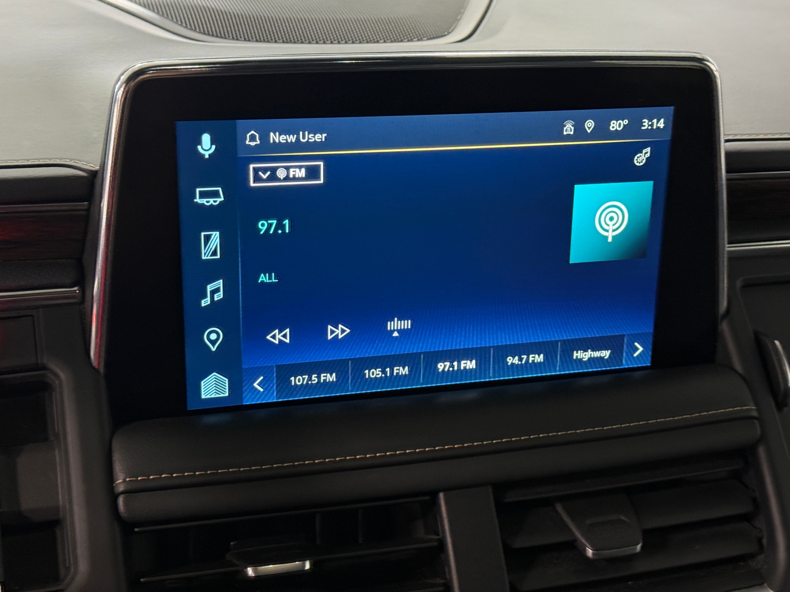 Thumbnail: 2023 Chevrolet Suburban - 3