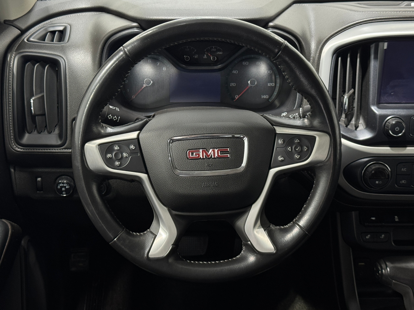 Thumbnail: 2018 GMC Canyon - 4