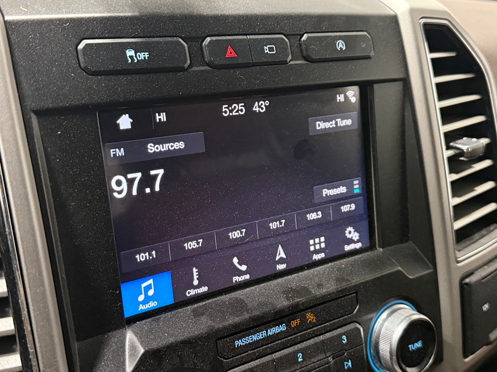 Thumbnail: 2018 Ford Econoline - 3