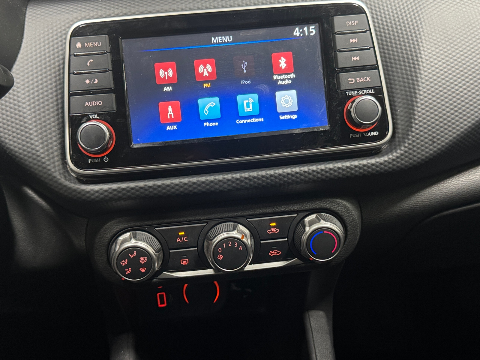 Thumbnail: 2023 Nissan Kicks - 4