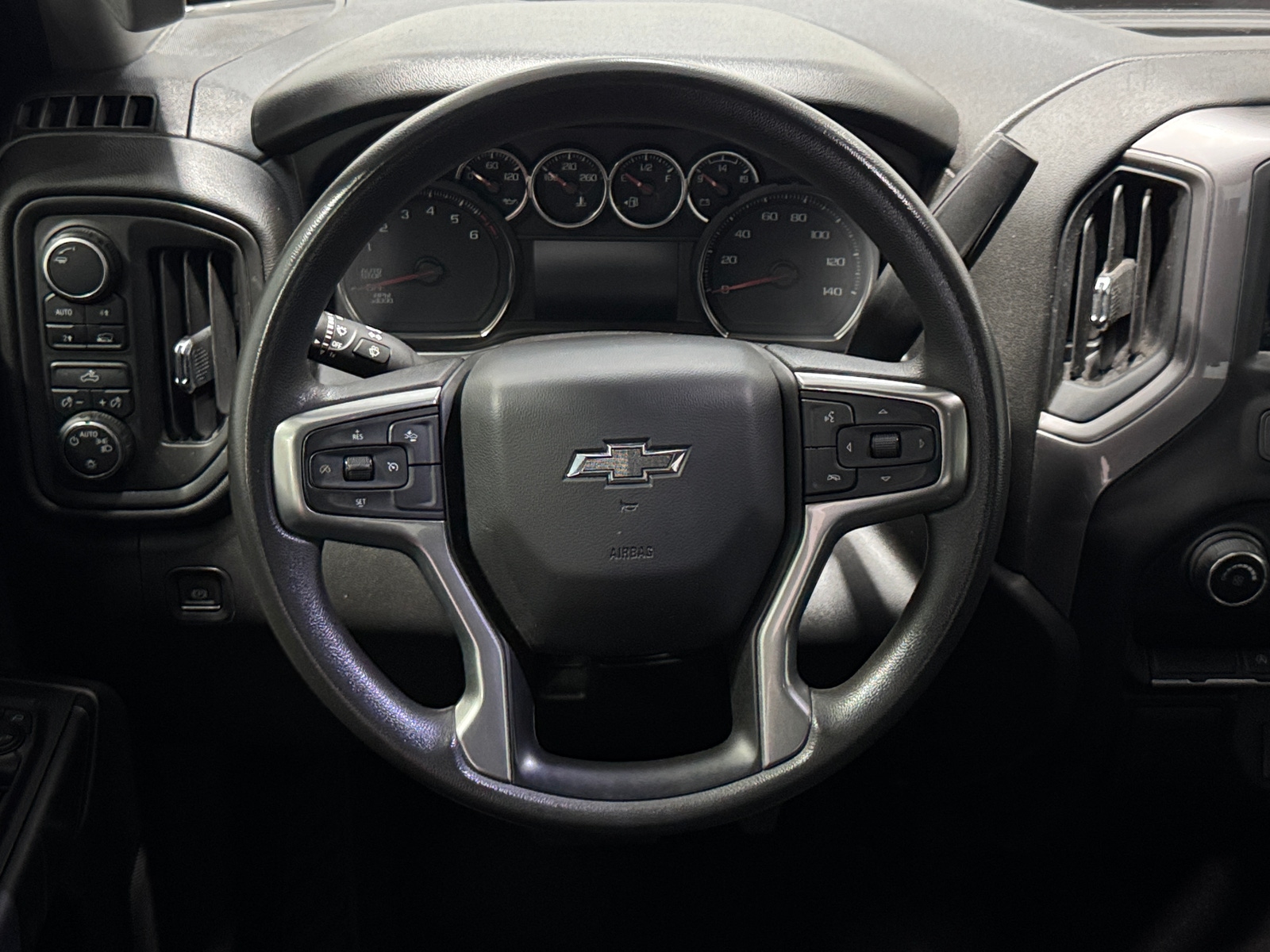 Thumbnail: 2022 Chevrolet Silverado 1500 - 5