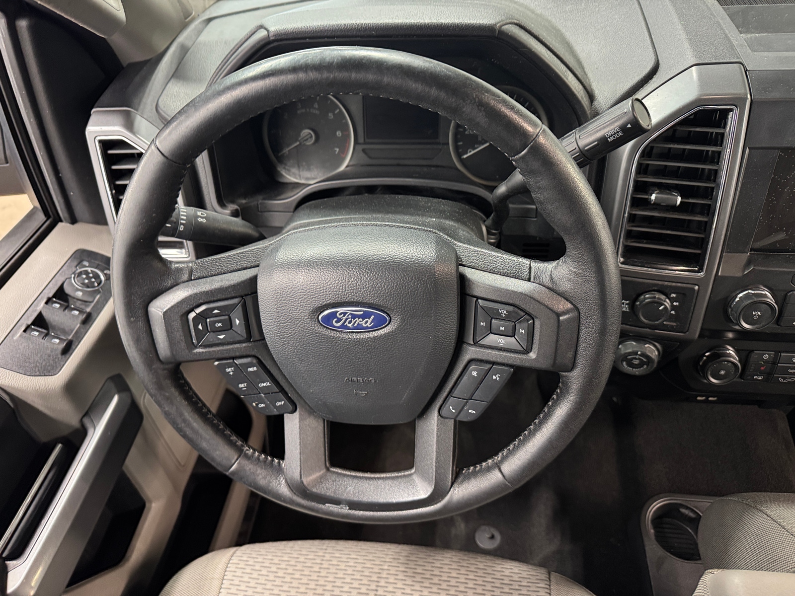 Thumbnail: 2019 Ford Econoline - 5