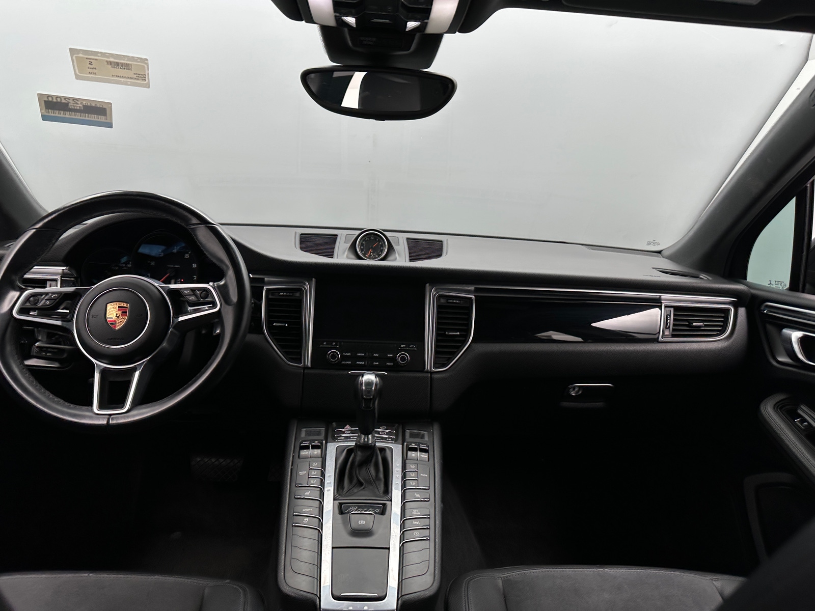 Thumbnail: 2018 Porsche Macan - 2