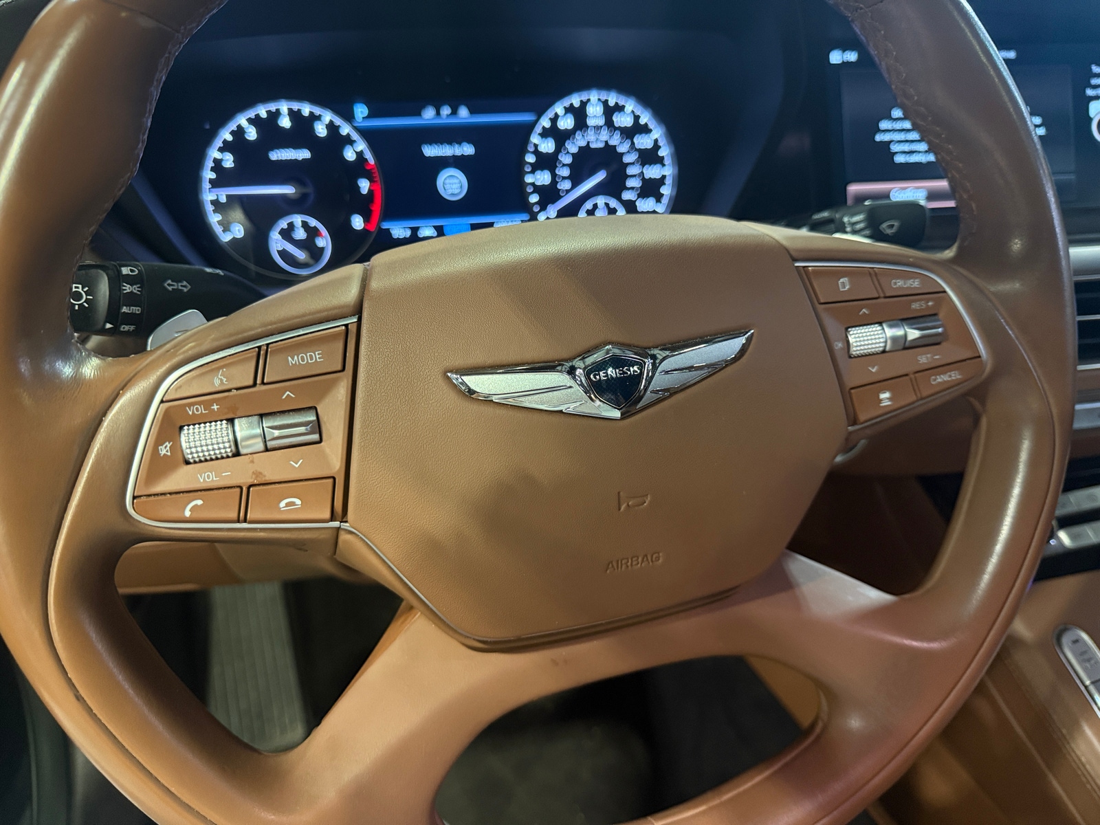 Thumbnail: 2020 Genesis G90 - 4