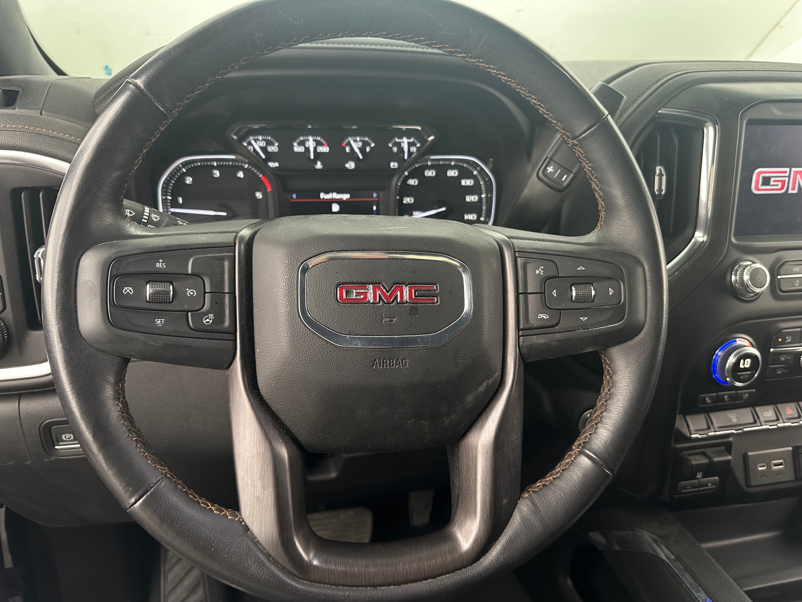 Thumbnail: 2022 GMC Sierra 2500 - 4