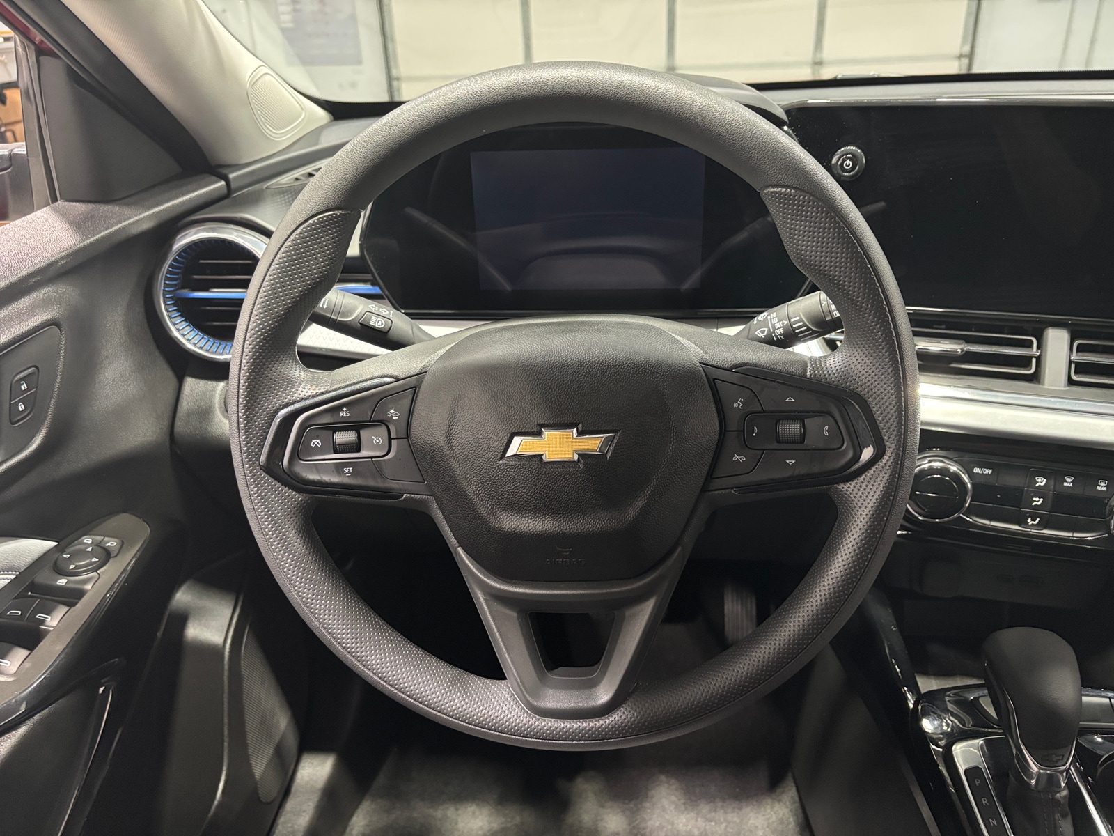 Thumbnail: 2025 Chevrolet Trax - 5