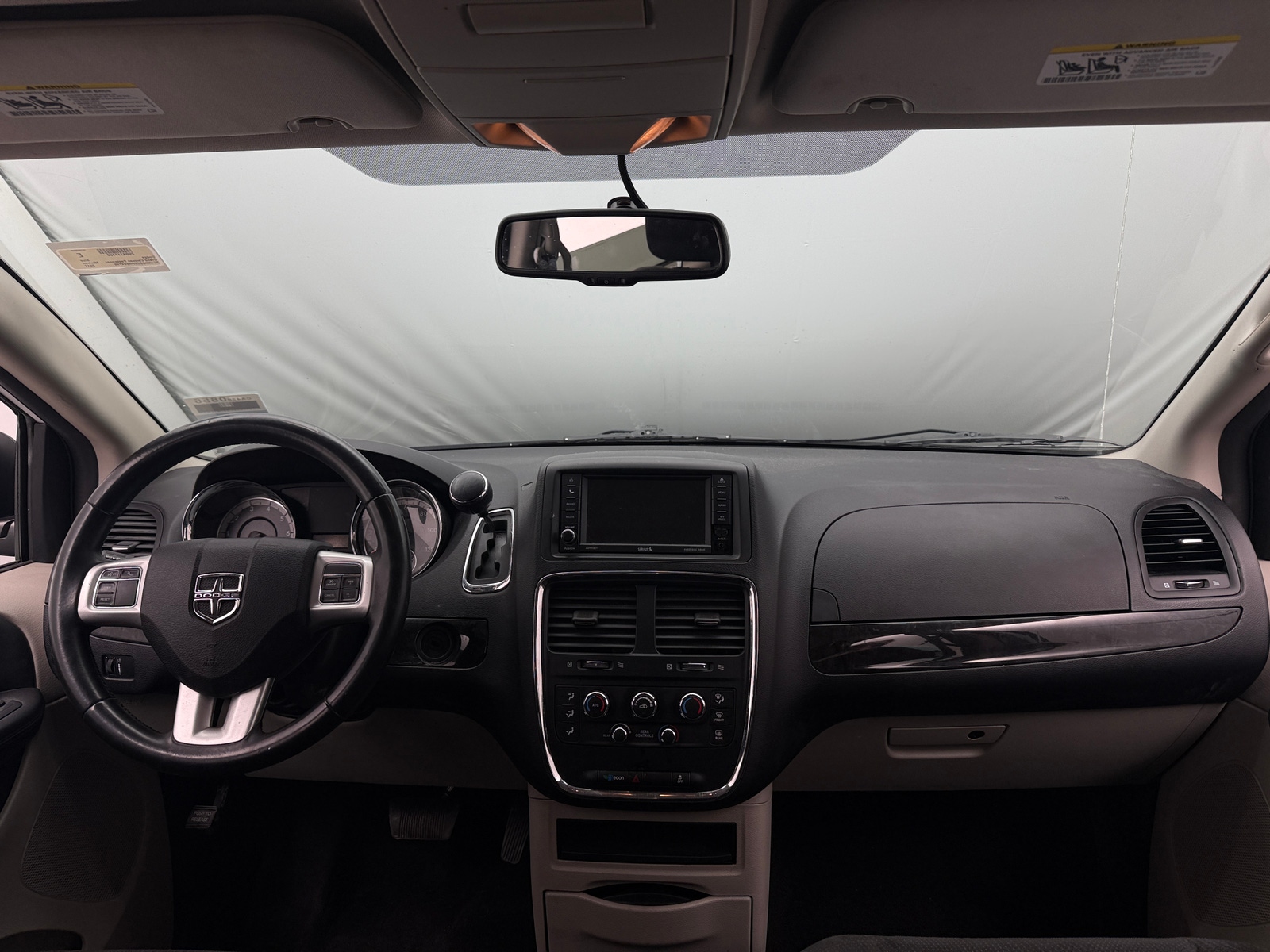 Thumbnail: 2017 Dodge Grand Caravan - 3