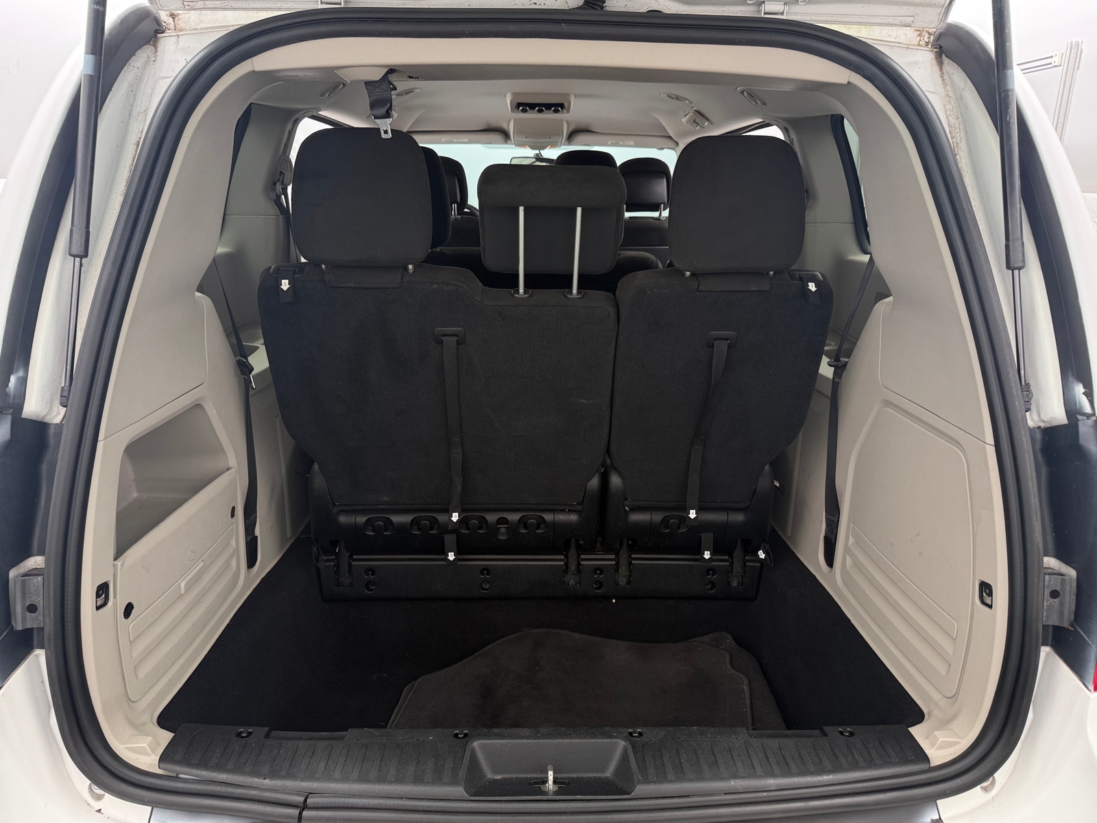 Thumbnail: 2017 Dodge Grand Caravan - 7