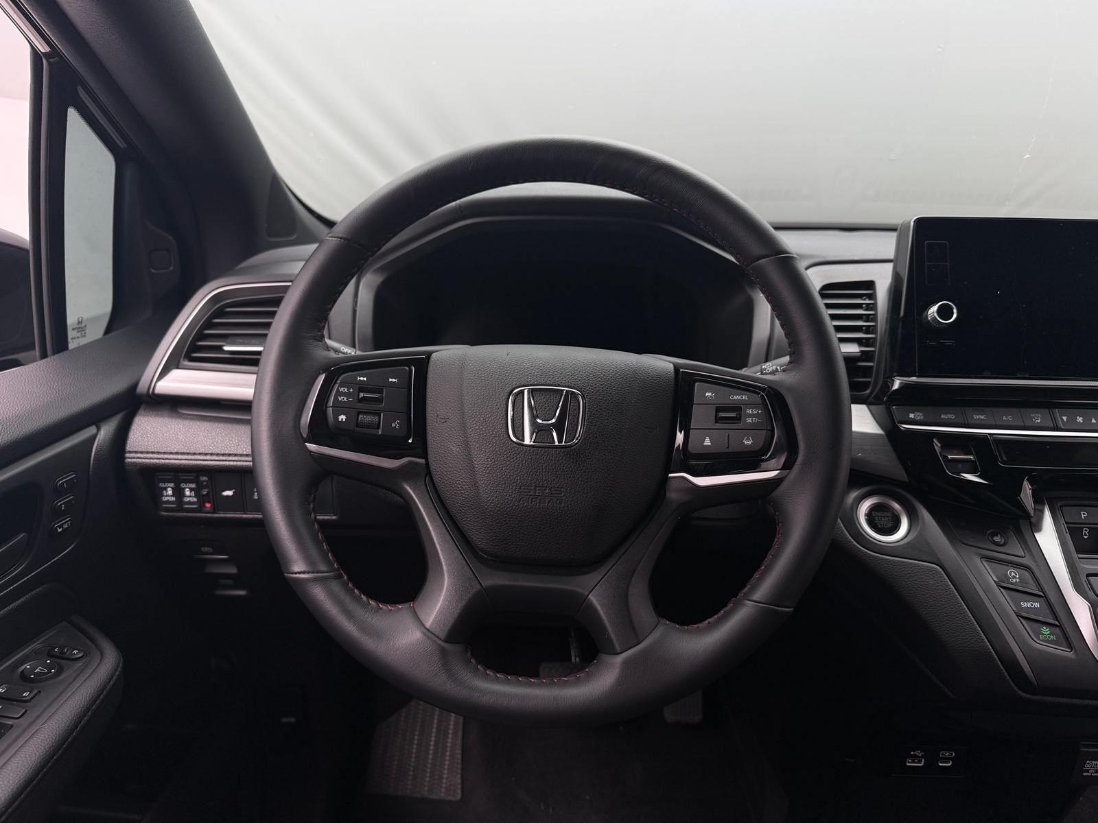 Thumbnail: 2025 Honda Odyssey - 4