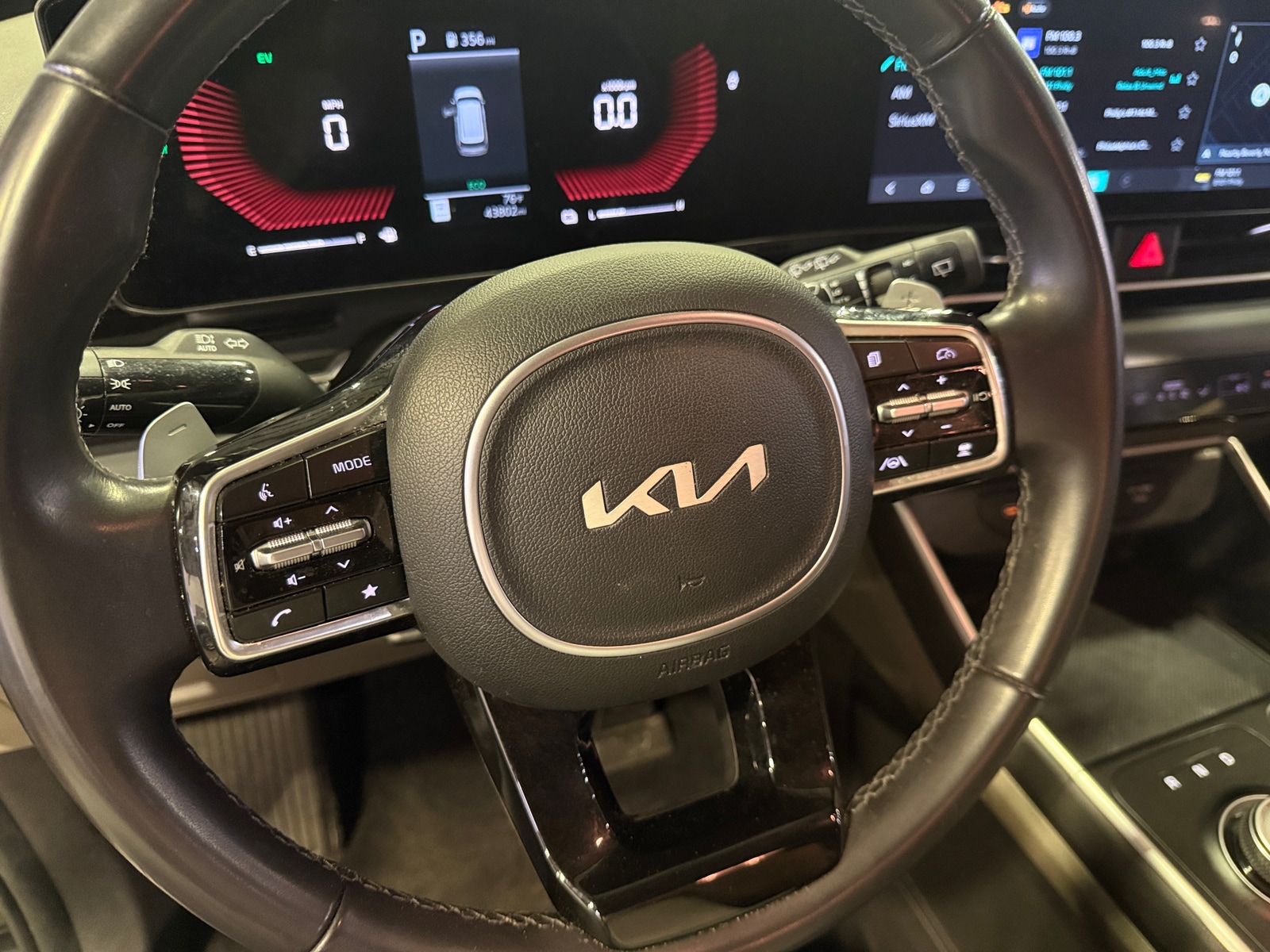 Thumbnail: 2025 Kia Carnival - 4