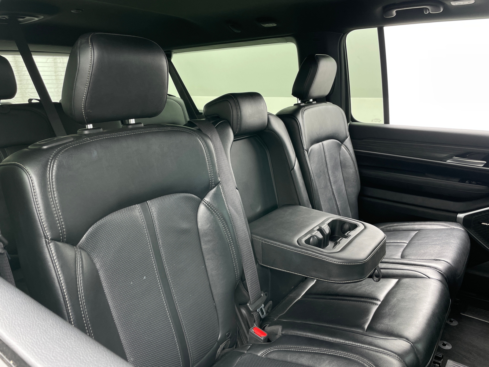 Thumbnail: 2024 Jeep Wagoneer - 5