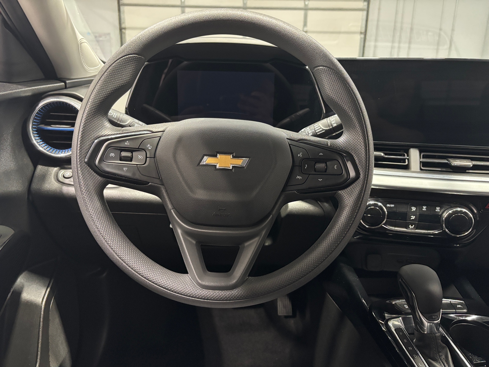 Thumbnail: 2025 Chevrolet Trax - 5