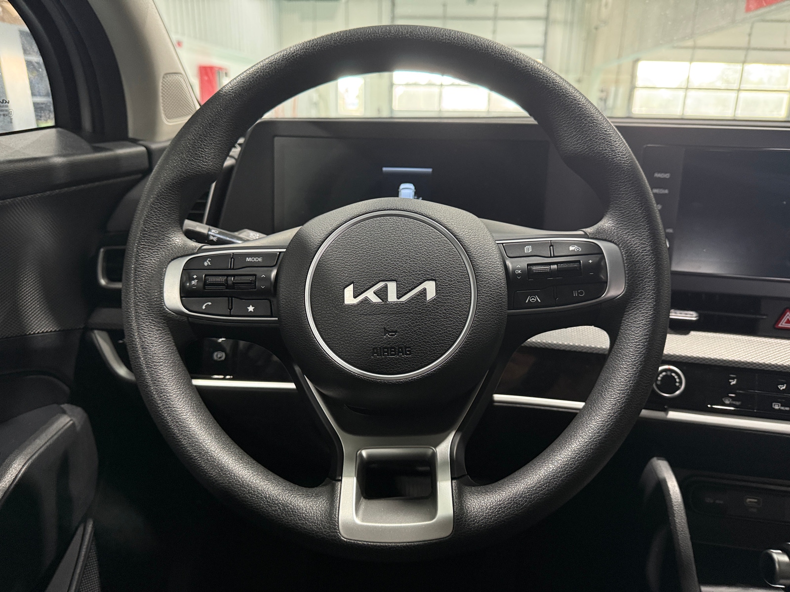 Thumbnail: 2025 Kia Sportage - 5