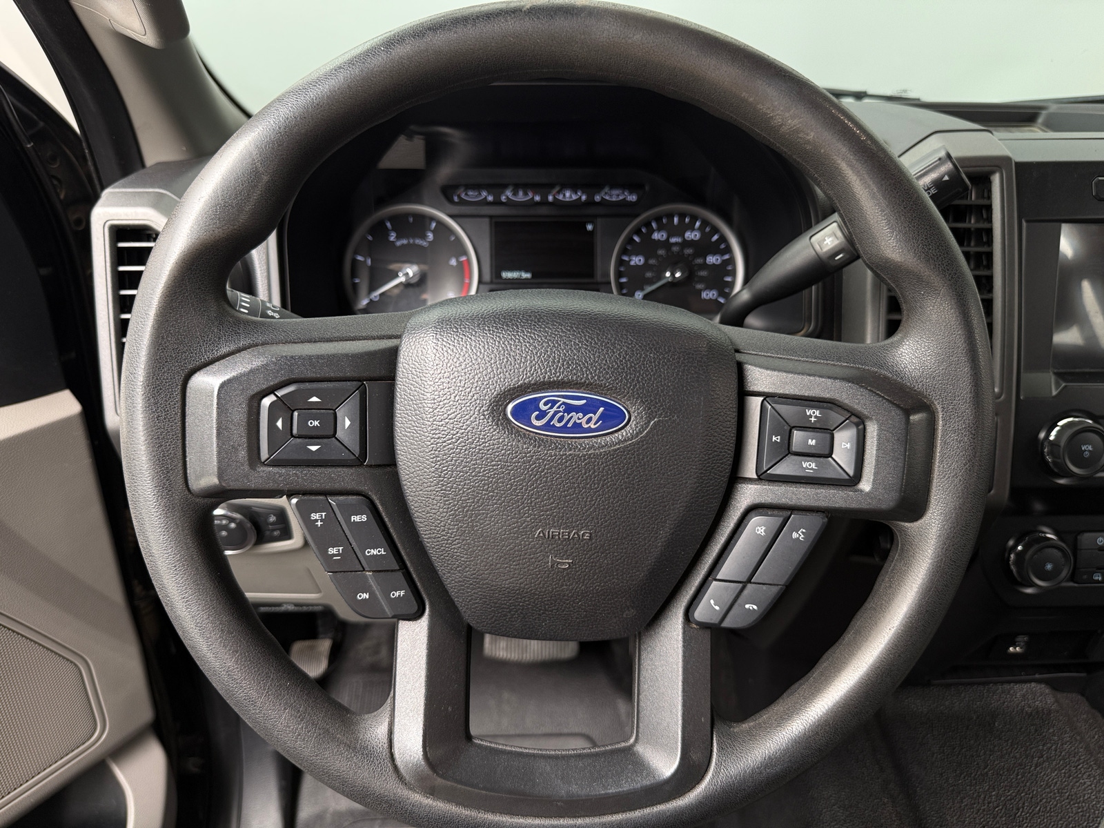 Thumbnail: 2020 Ford Econoline - 4