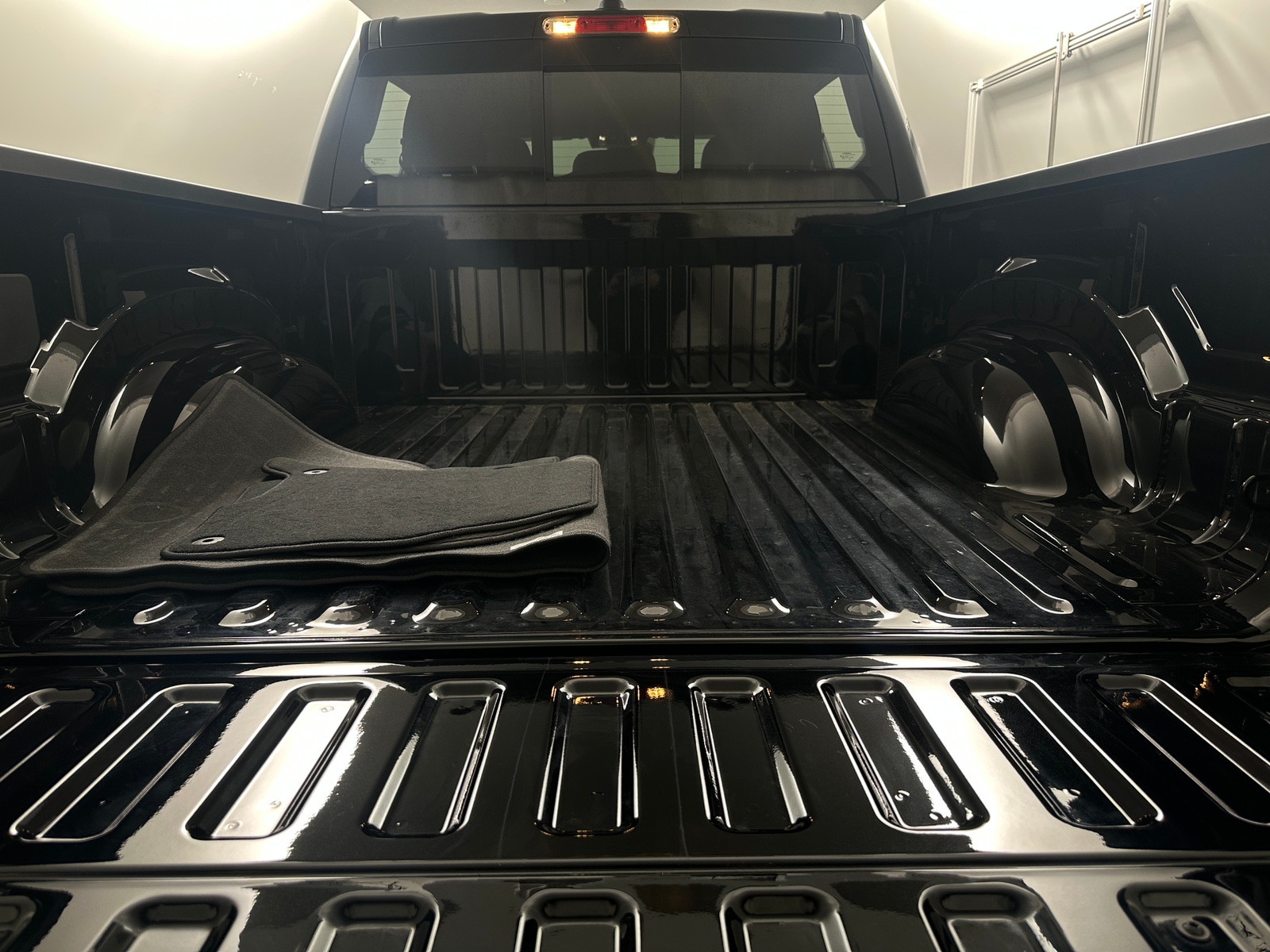 Thumbnail: 2026 RAM 1500 - 7