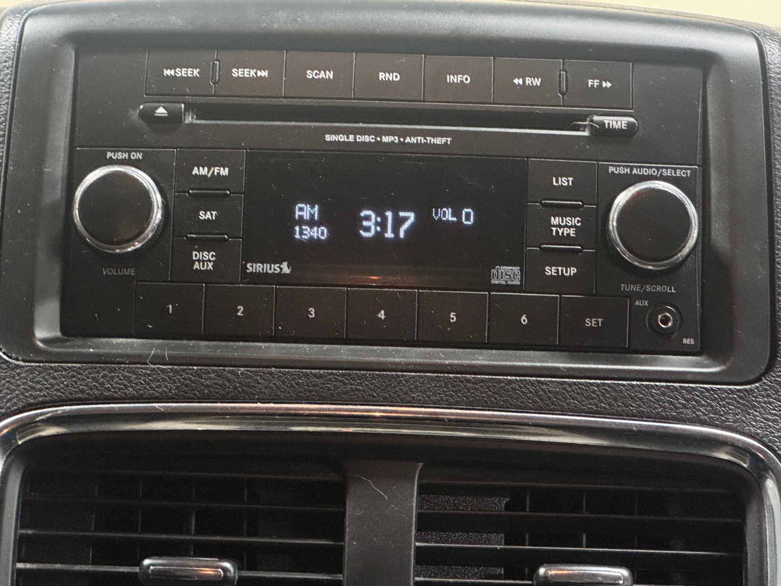 Thumbnail: 2016 Dodge Grand Caravan - 4