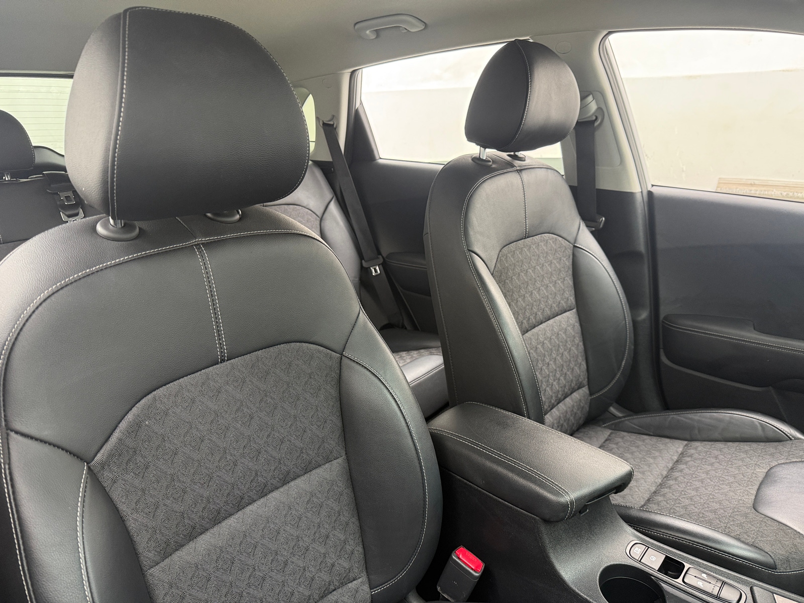 Thumbnail: 2020 Kia Niro - 2