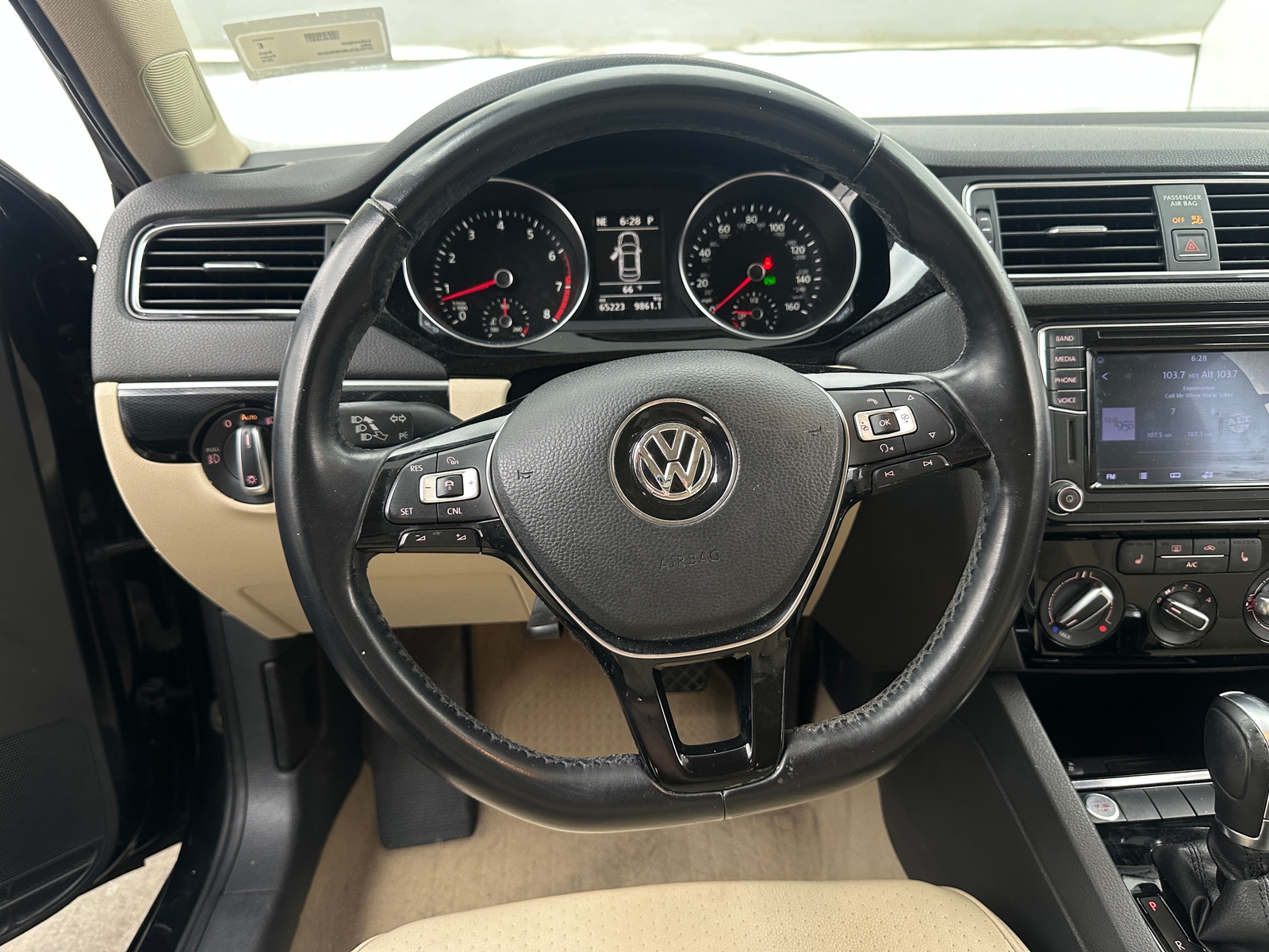 Thumbnail: 2016 Volkswagen Jetta - 4