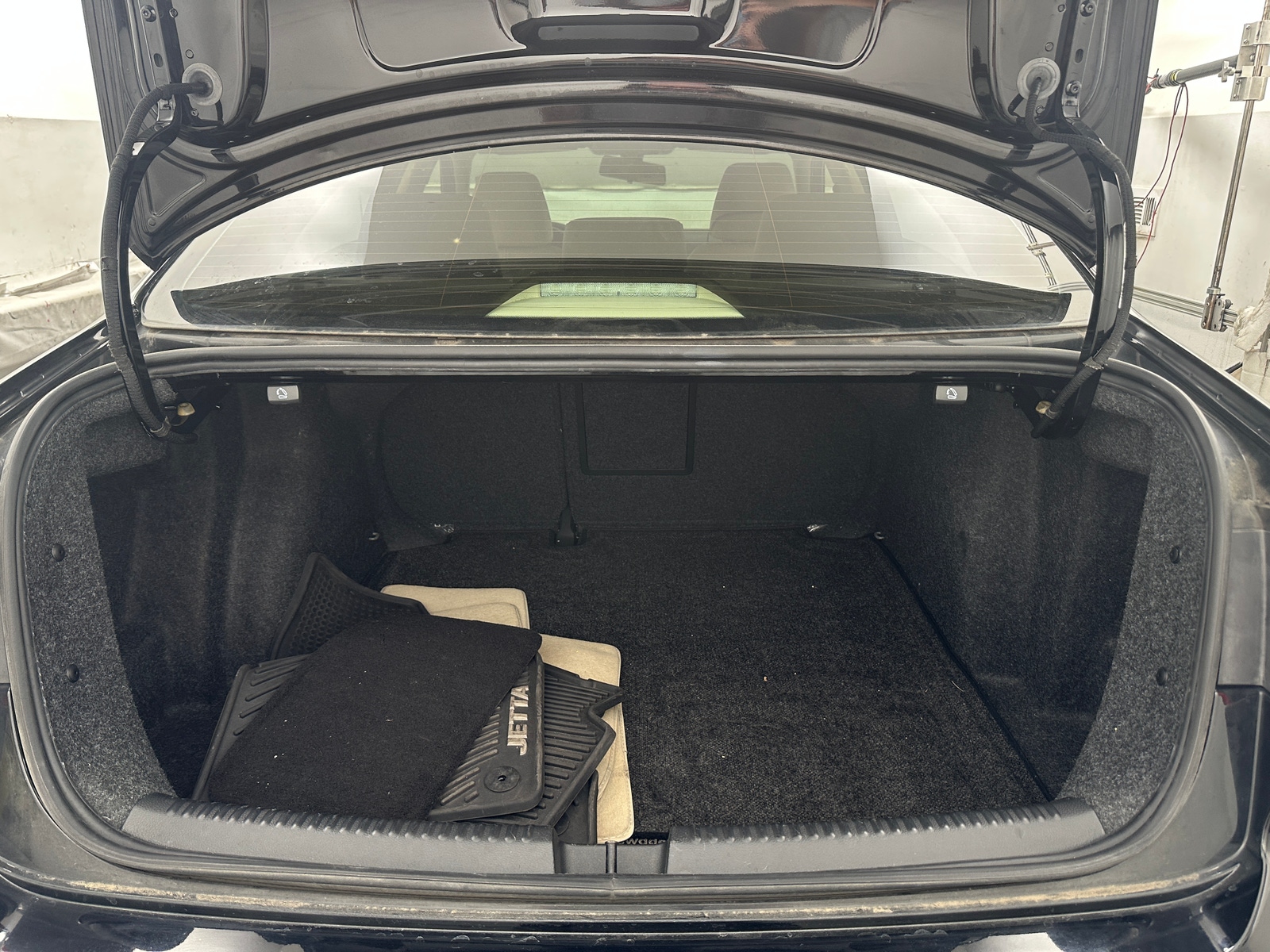 Thumbnail: 2016 Volkswagen Jetta - 6