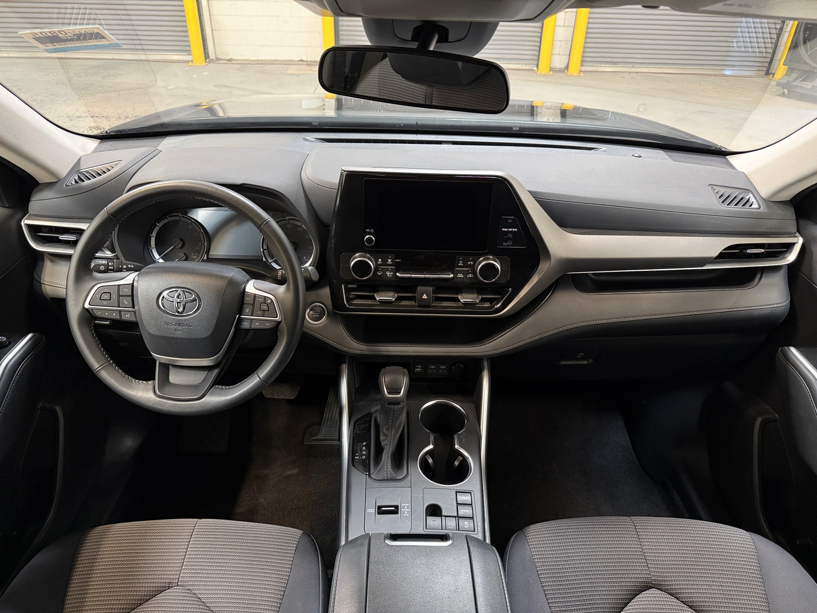 Thumbnail: 2025 Toyota Highlander - 3