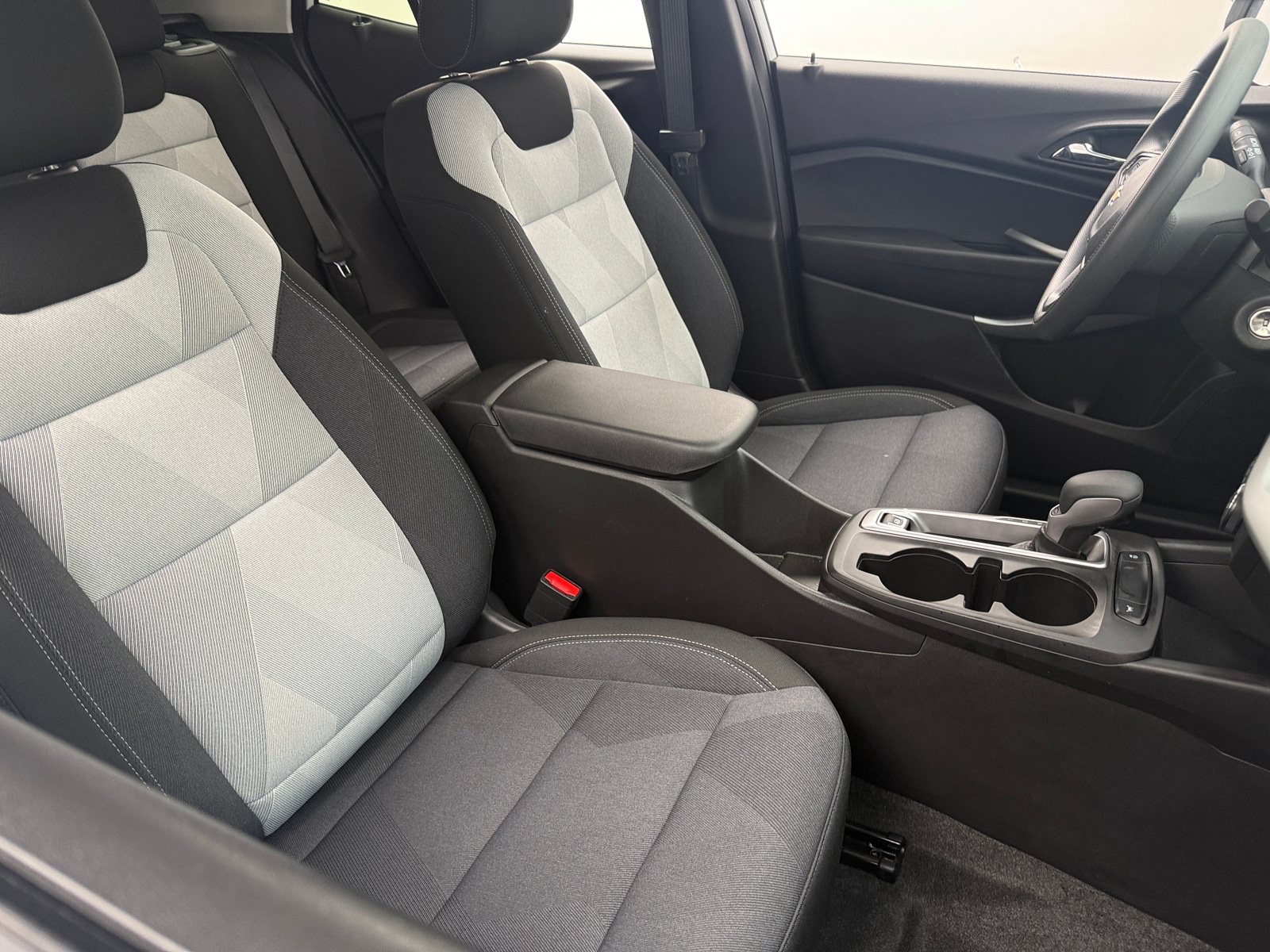 Thumbnail: 2025 Chevrolet Trax - 2