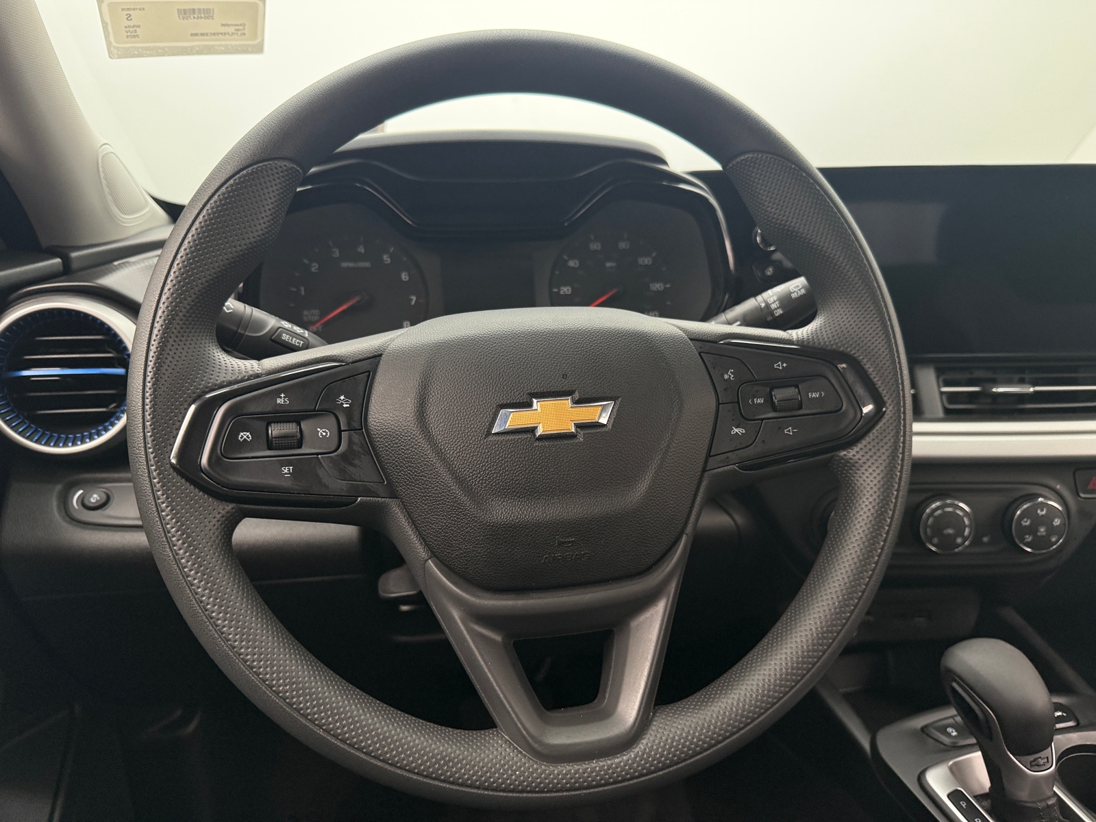 Thumbnail: 2025 Chevrolet Trax - 5