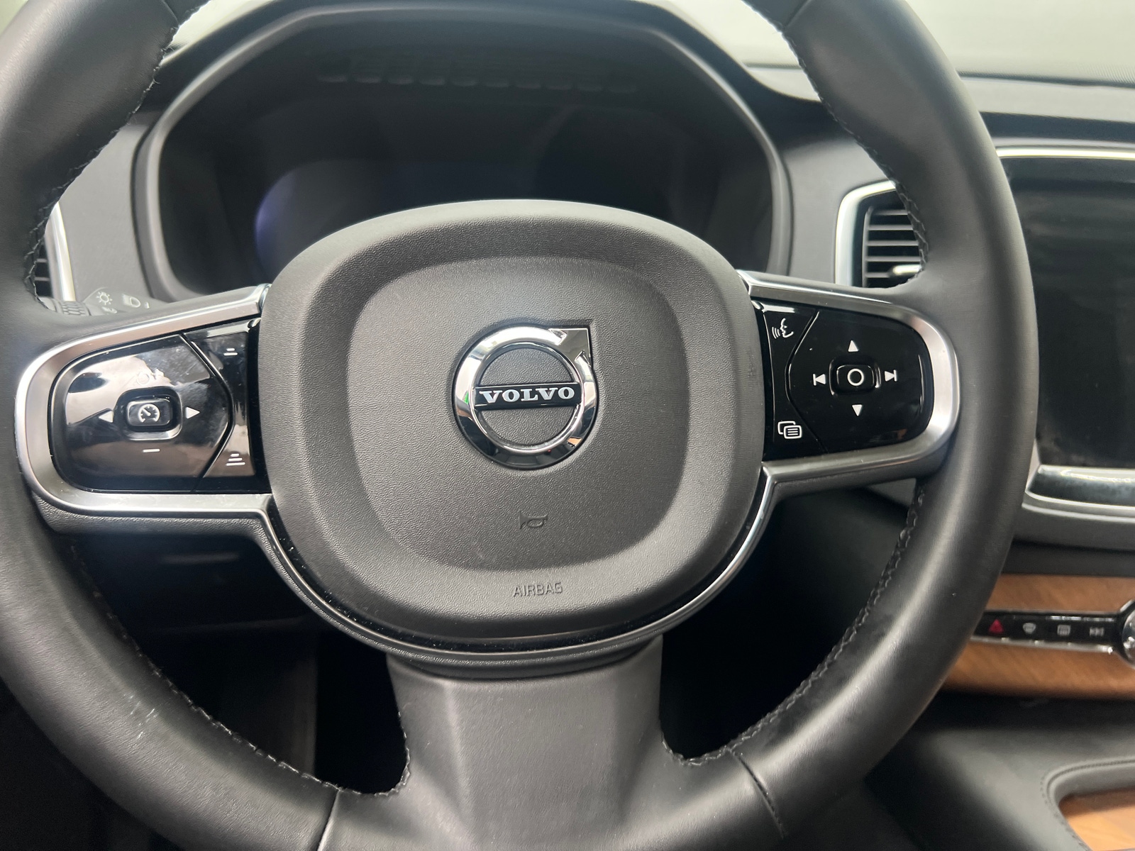 Thumbnail: 2024 Volvo XC90 - 4