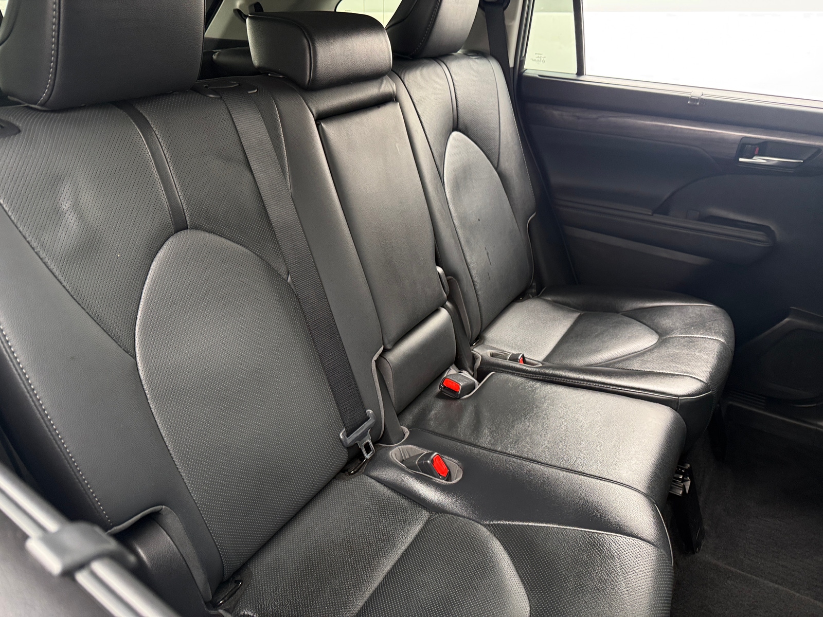 Thumbnail: 2021 Toyota Highlander - 5