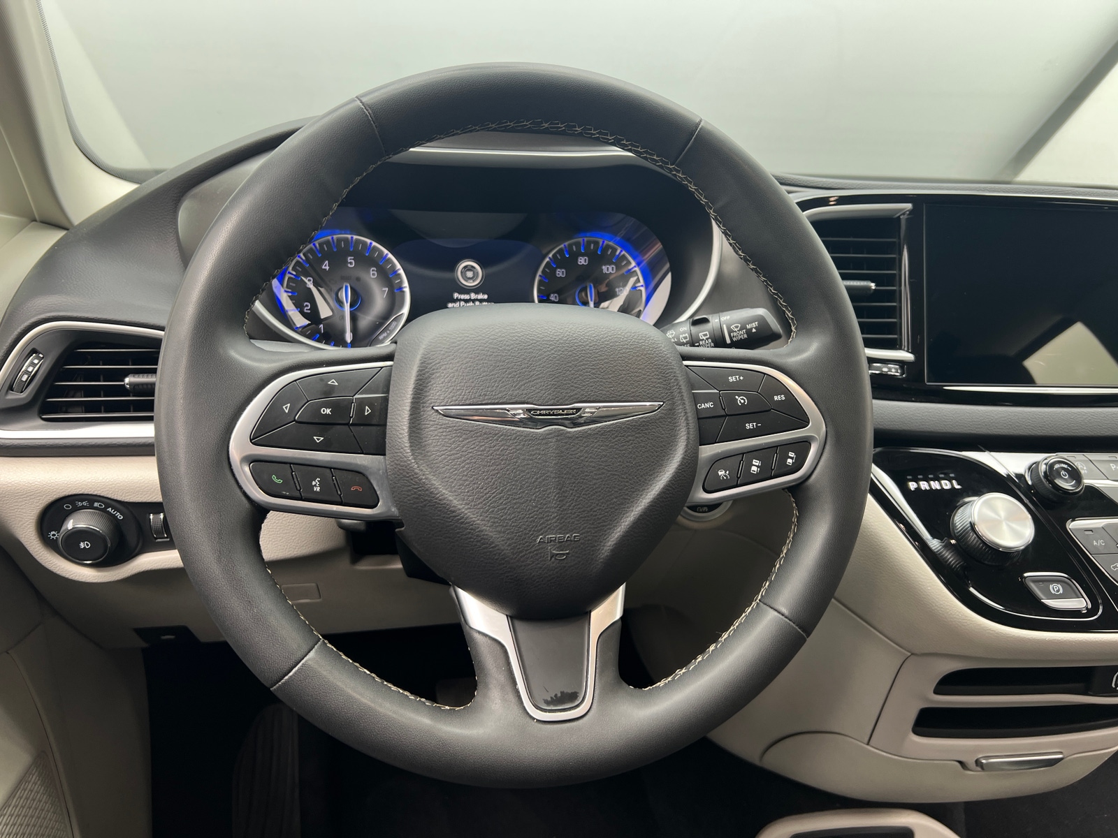 Thumbnail: 2024 Chrysler Pacifica - 4