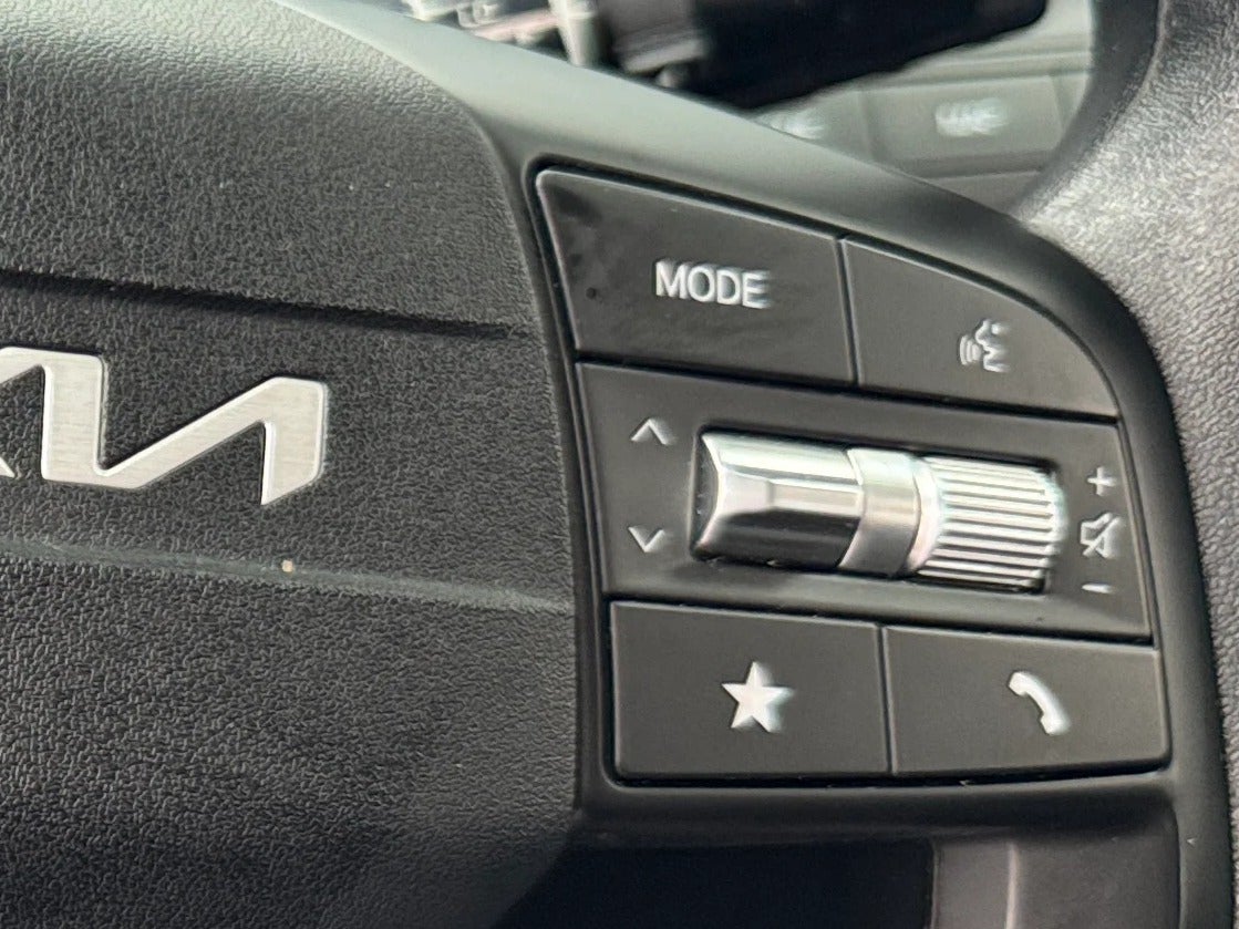 2025 Kia K4 LXS - Photo 14