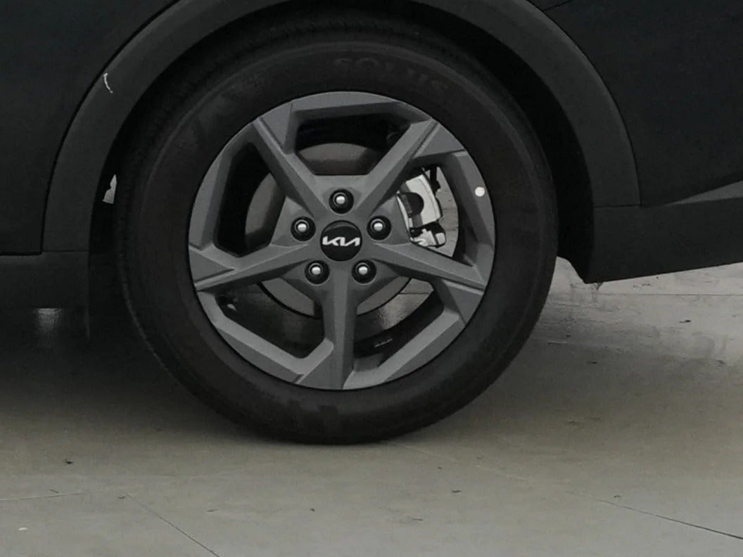 2025 Kia K4 LXS - Photo 15